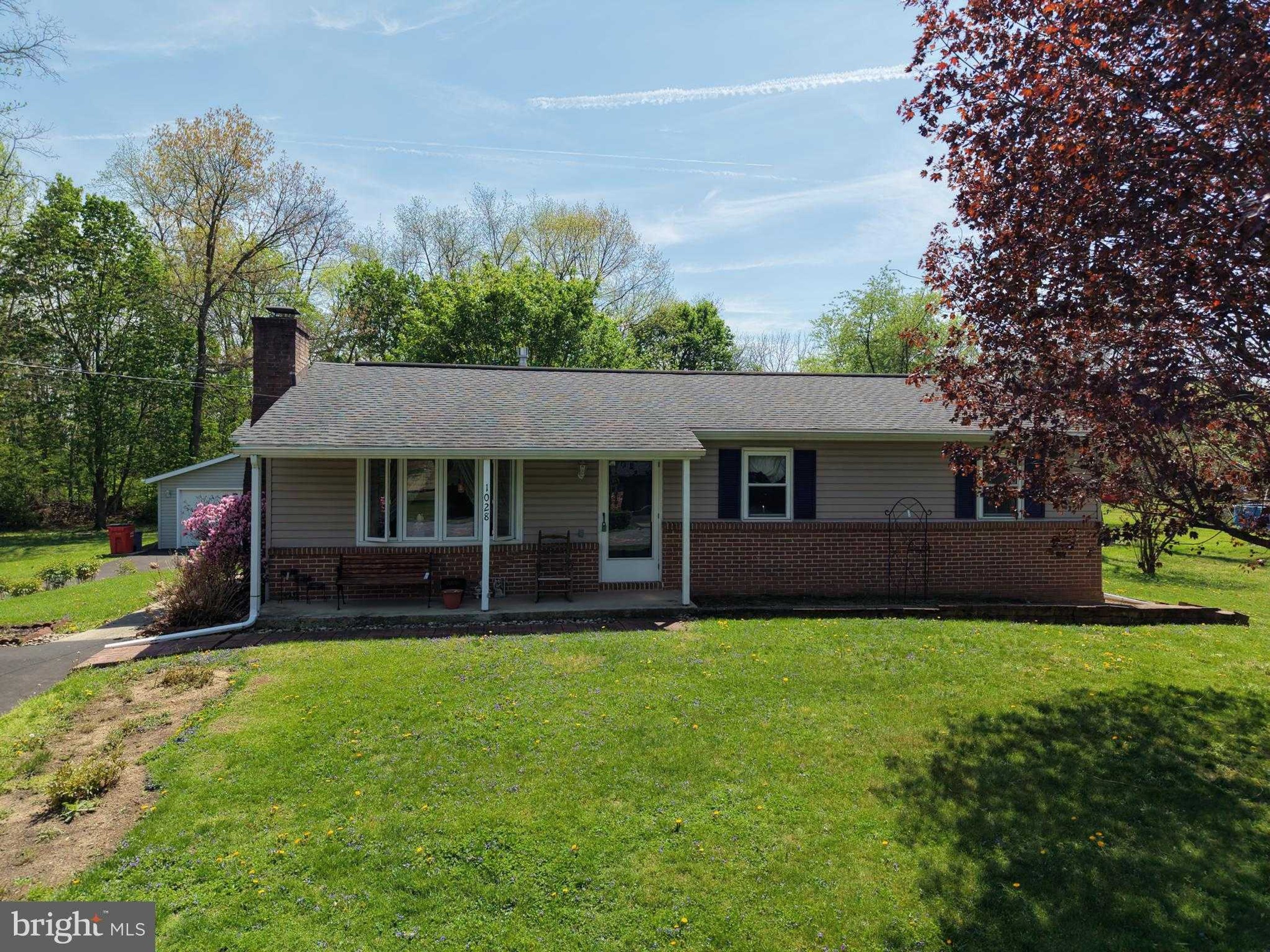 1028 Woodland Pkwy photo 2