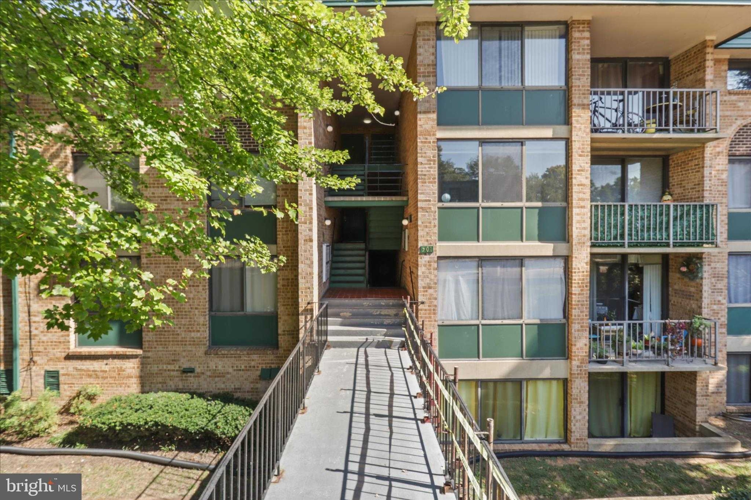 501 N Armistead St, Alexandria