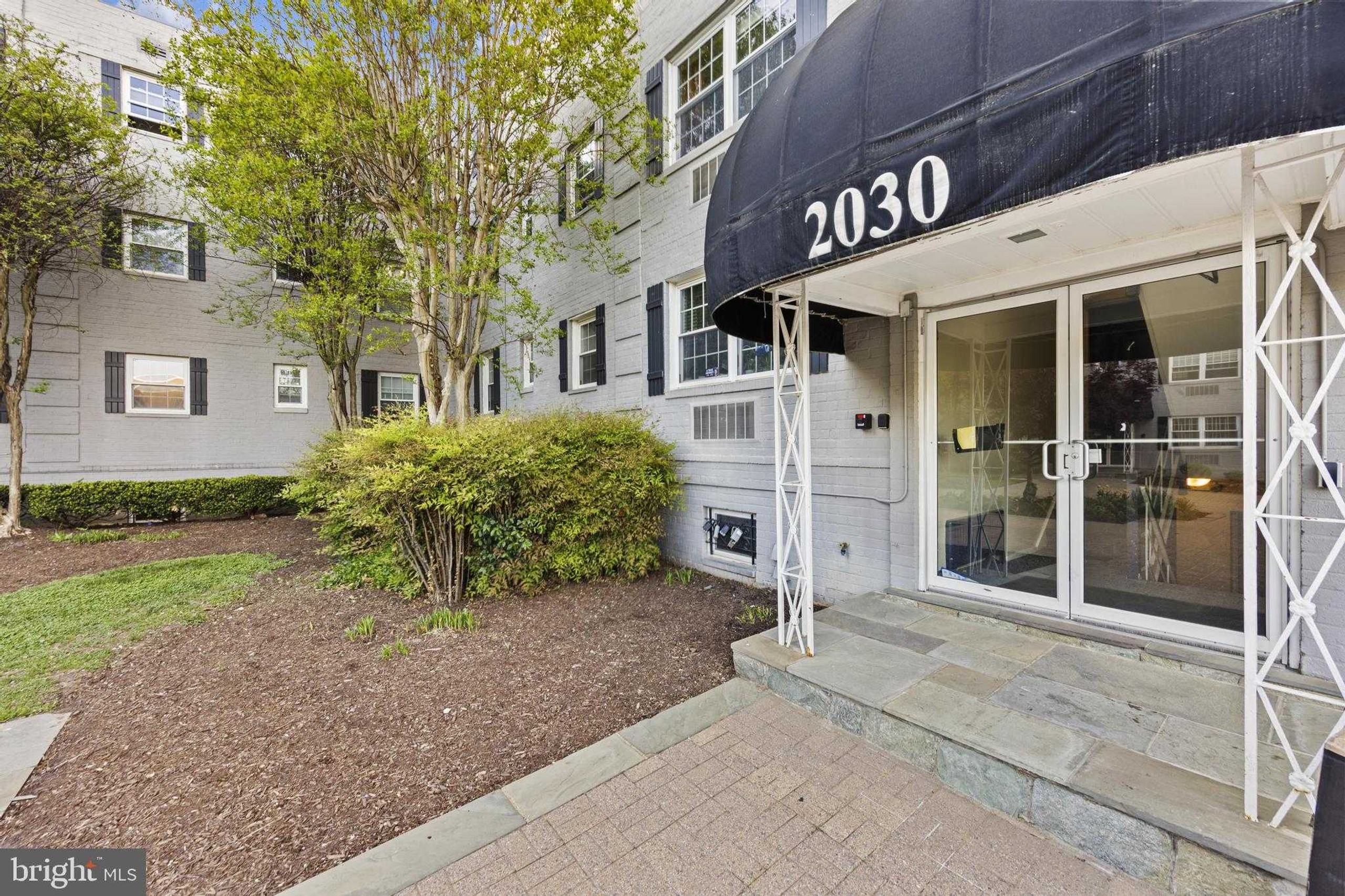2030 N Vermont St Apt 102, Arlington