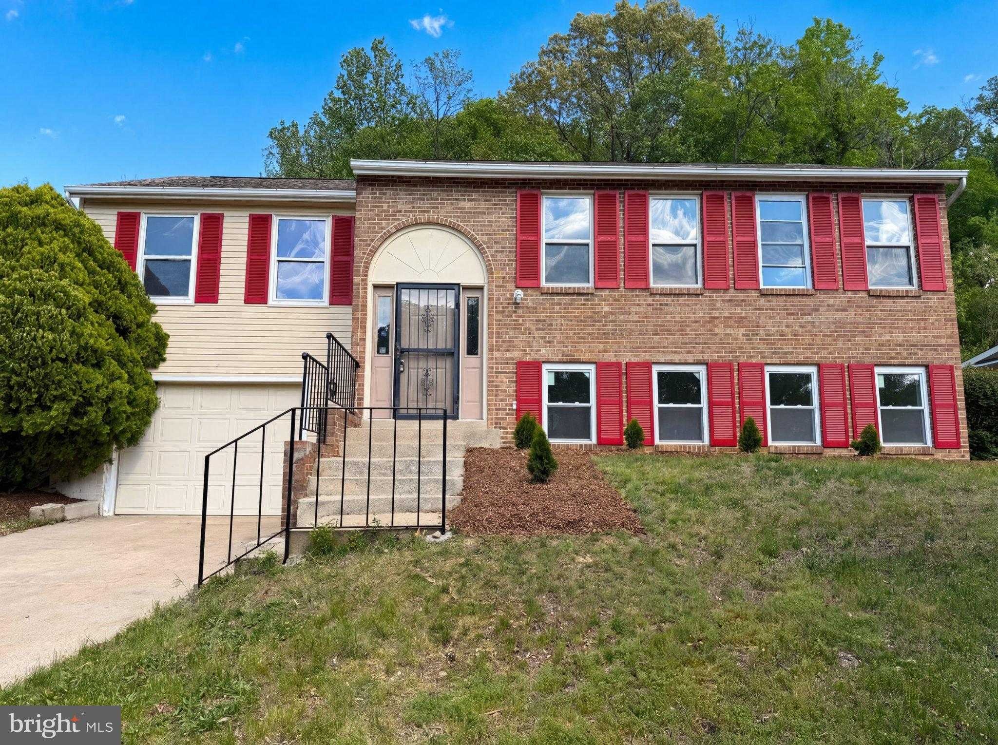 12708 Lampton Ln, Fort Washington