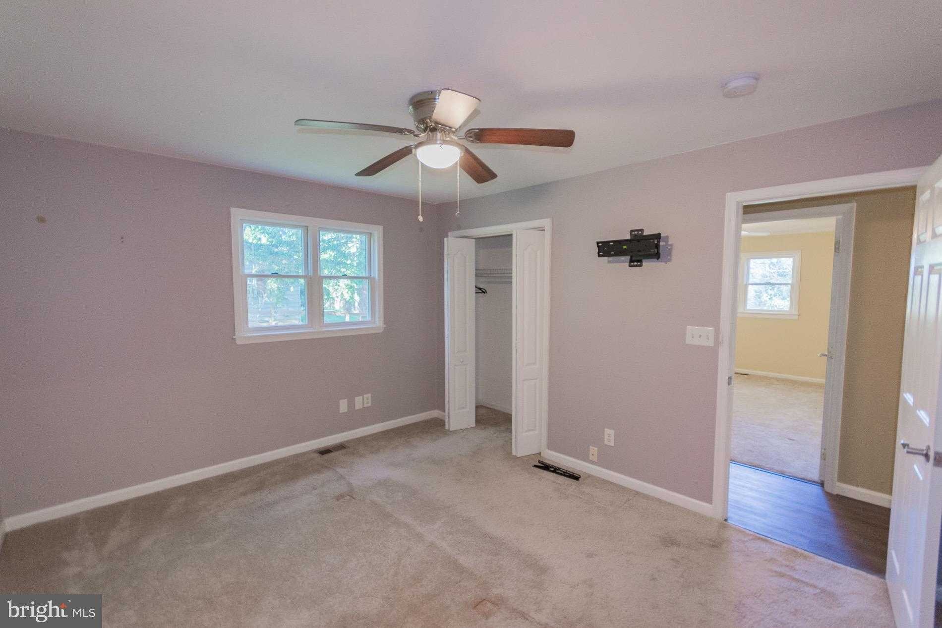 98 Woodcock Ave photo 33