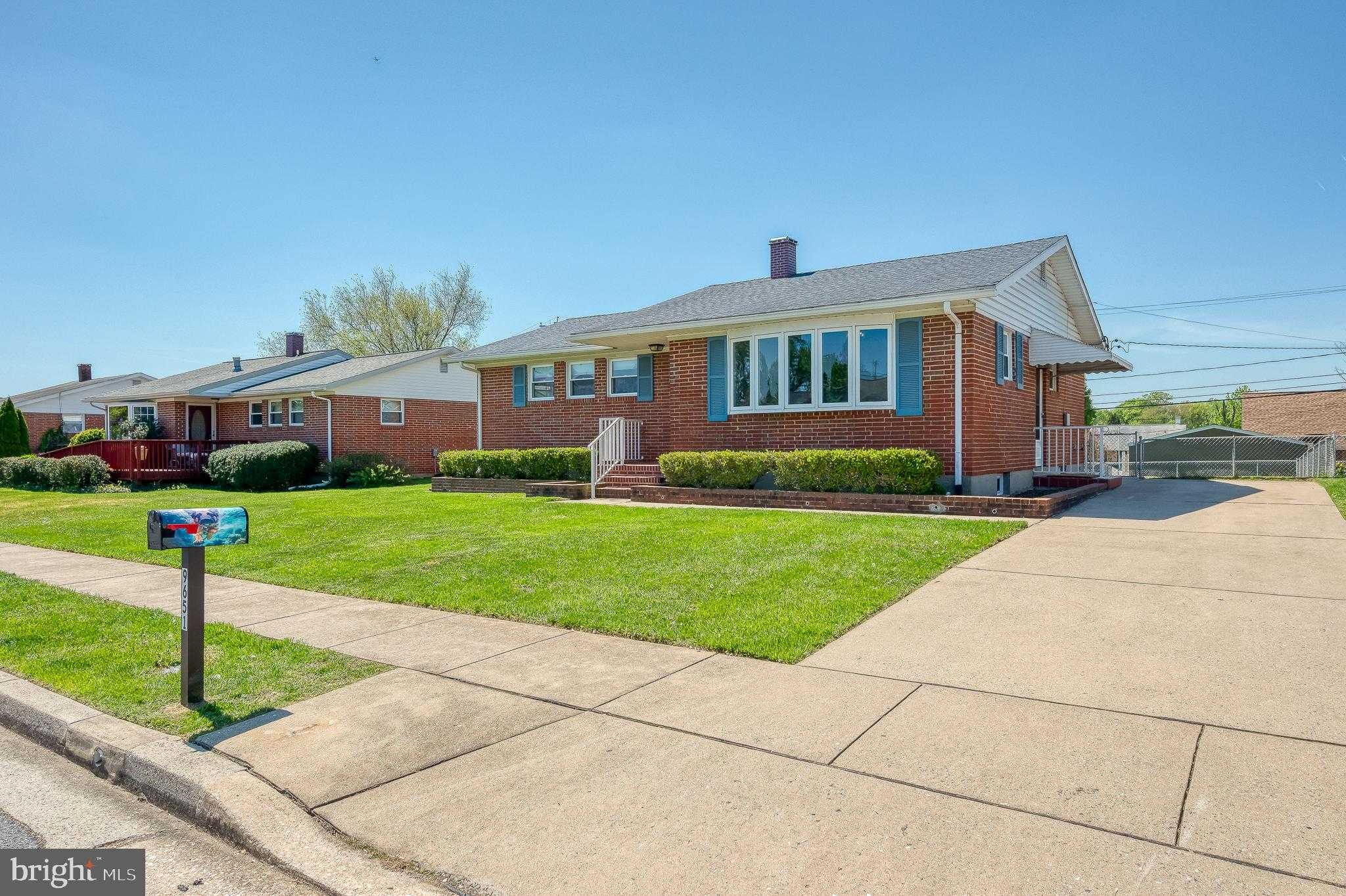 9651 Dundawan Rd photo 2