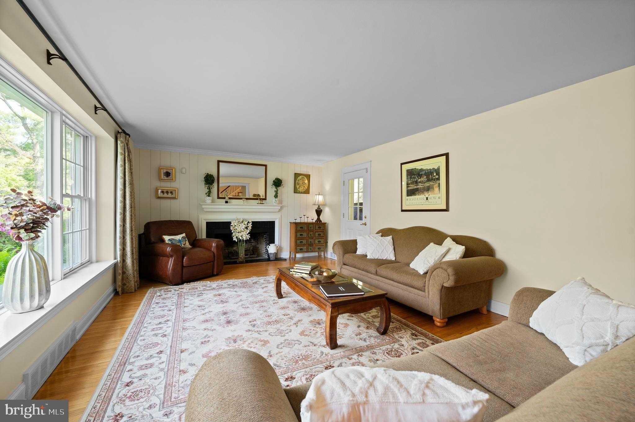 1141 Wisteria Dr photo 3