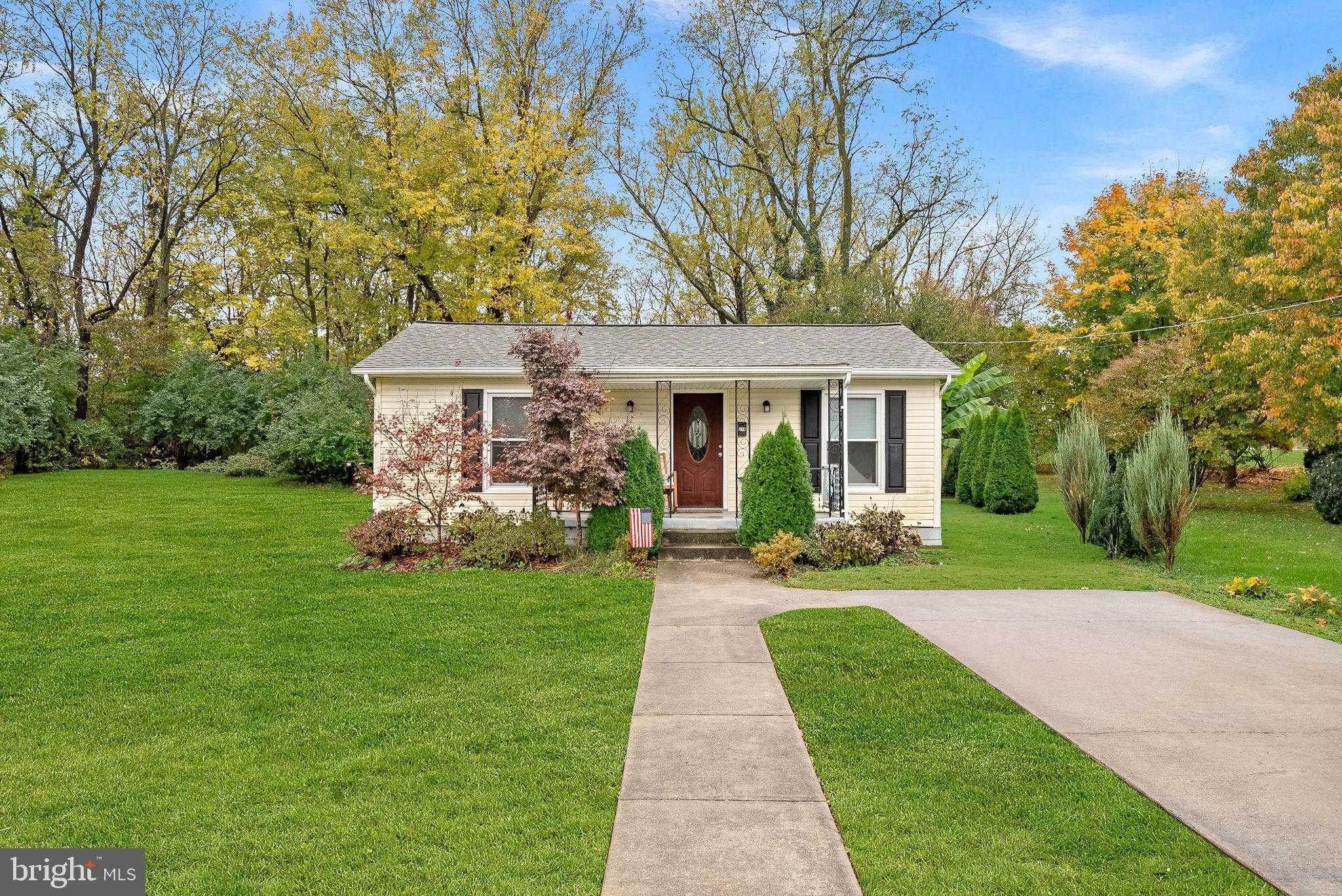 219 Josephine St photo 2
