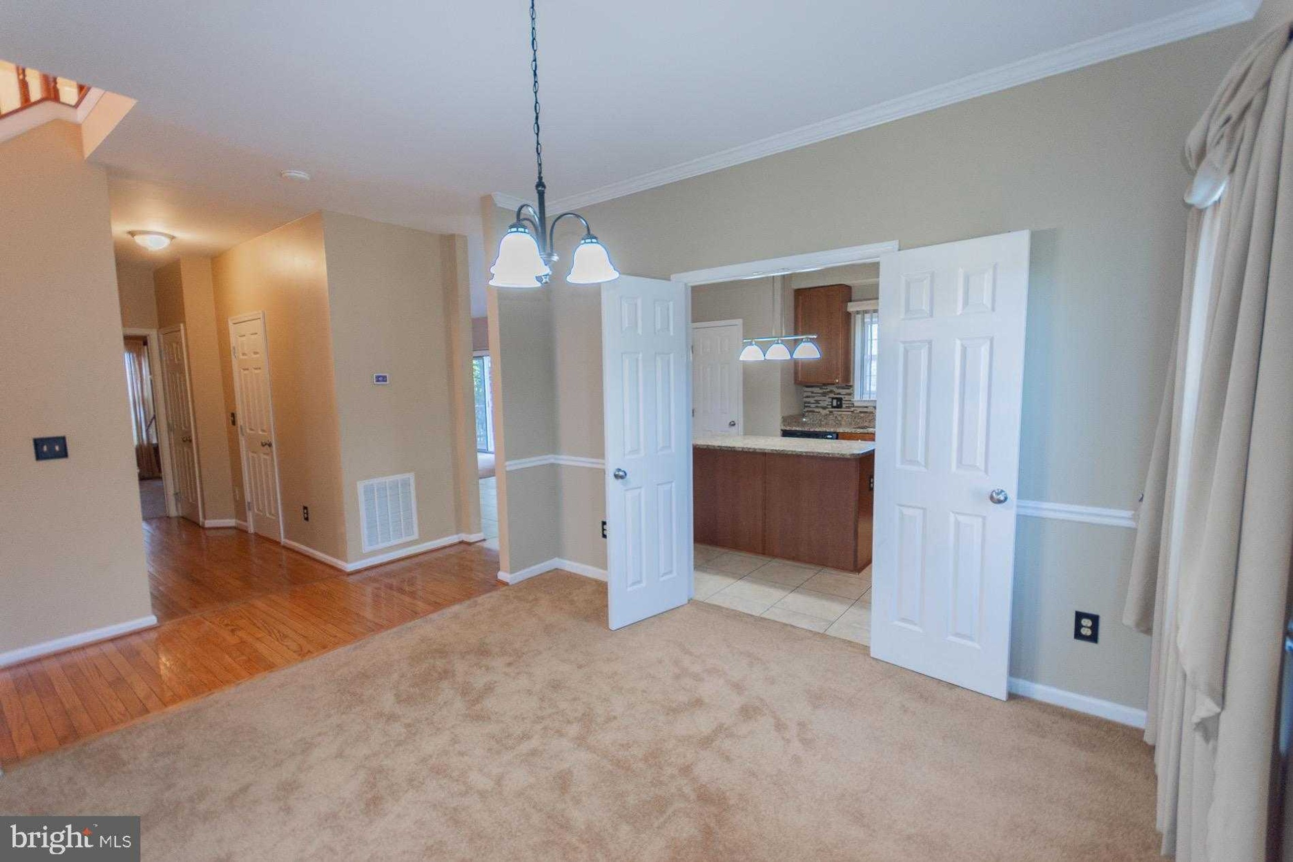 103 Lacosta Blvd photo 10