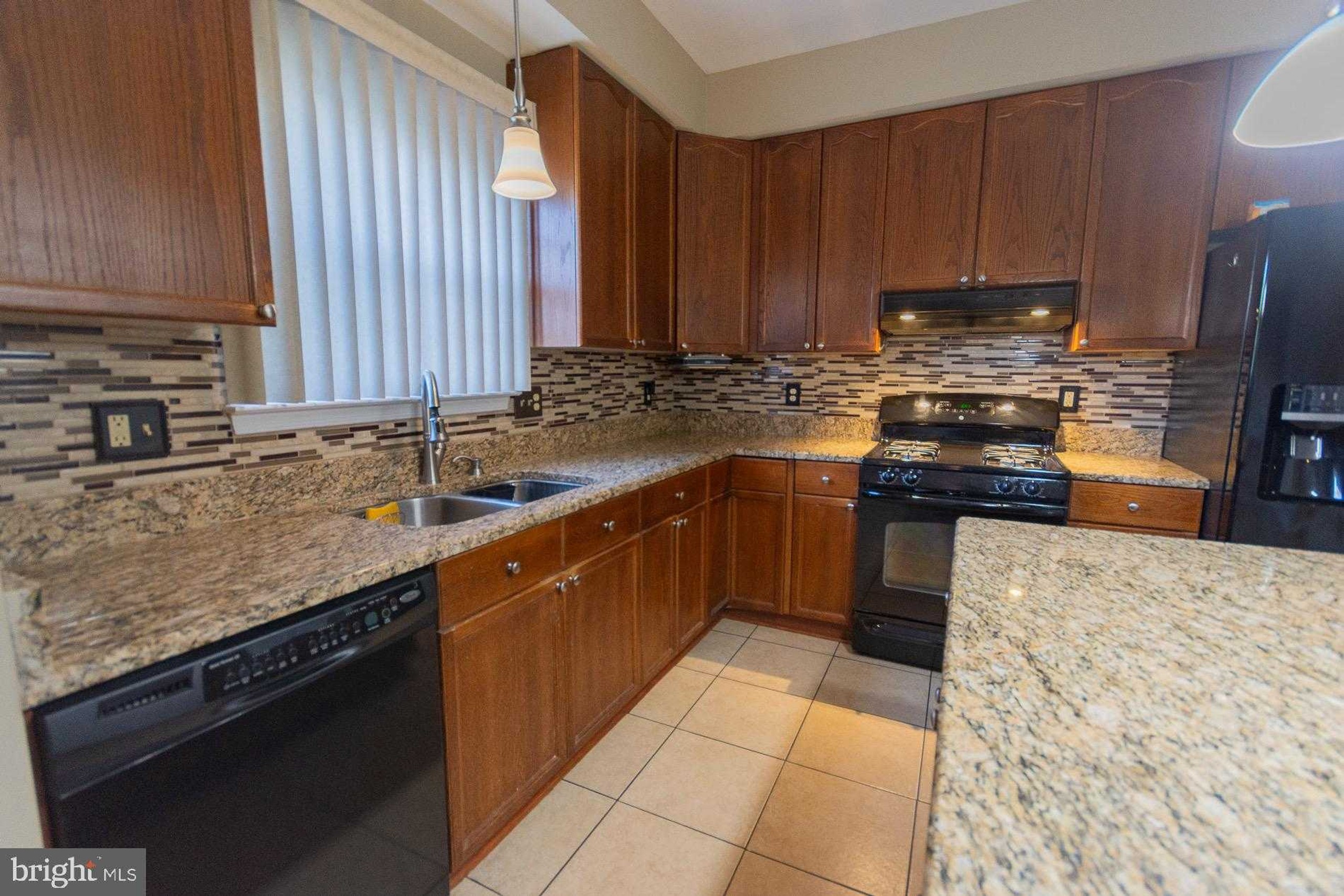 103 Lacosta Blvd photo 23