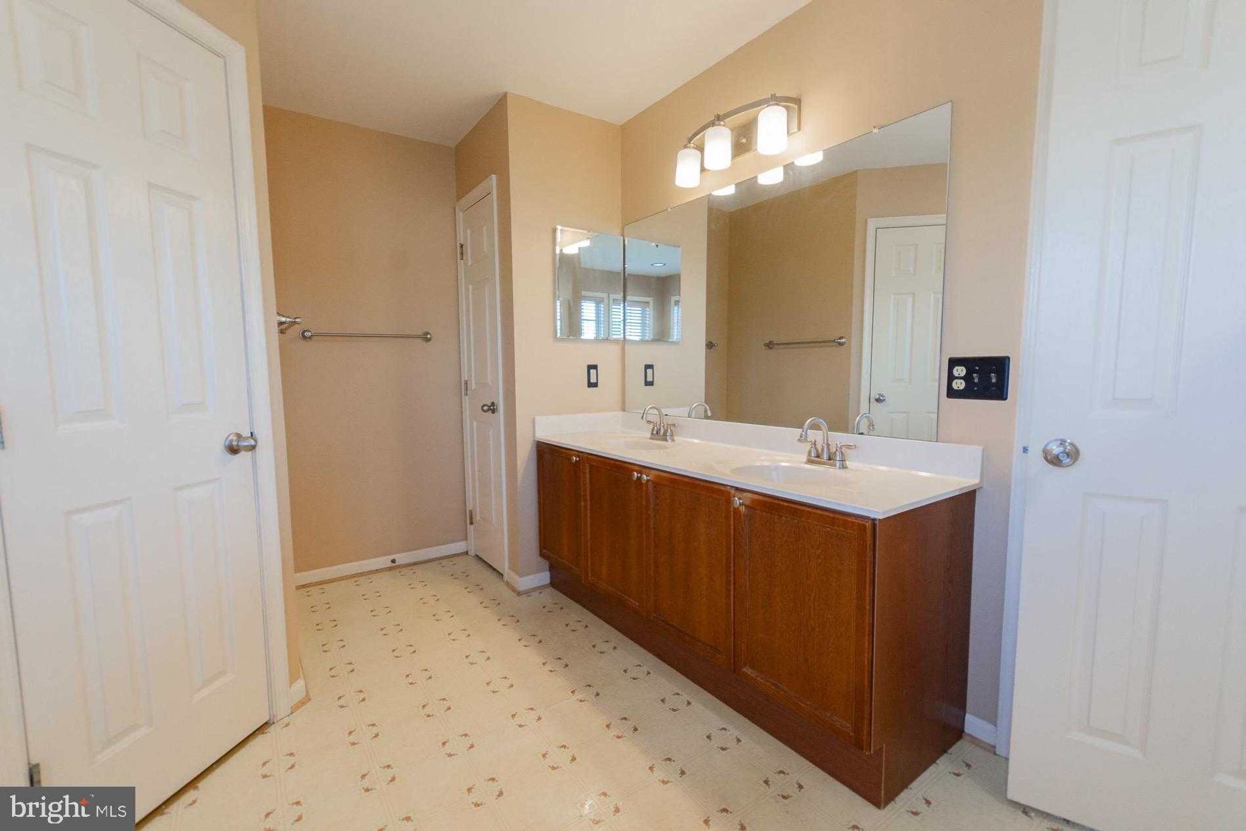 103 Lacosta Blvd photo 49