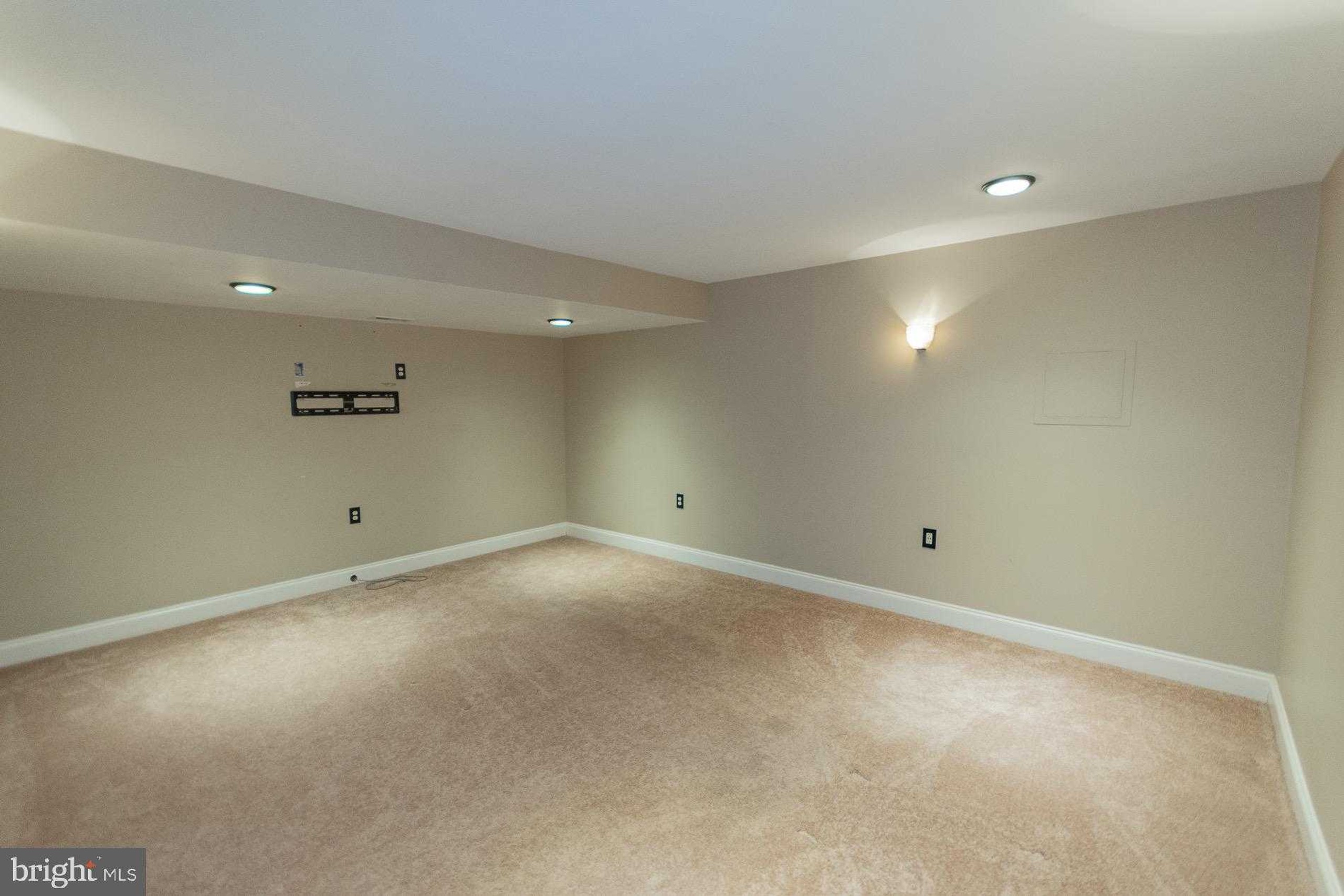 103 Lacosta Blvd photo 60