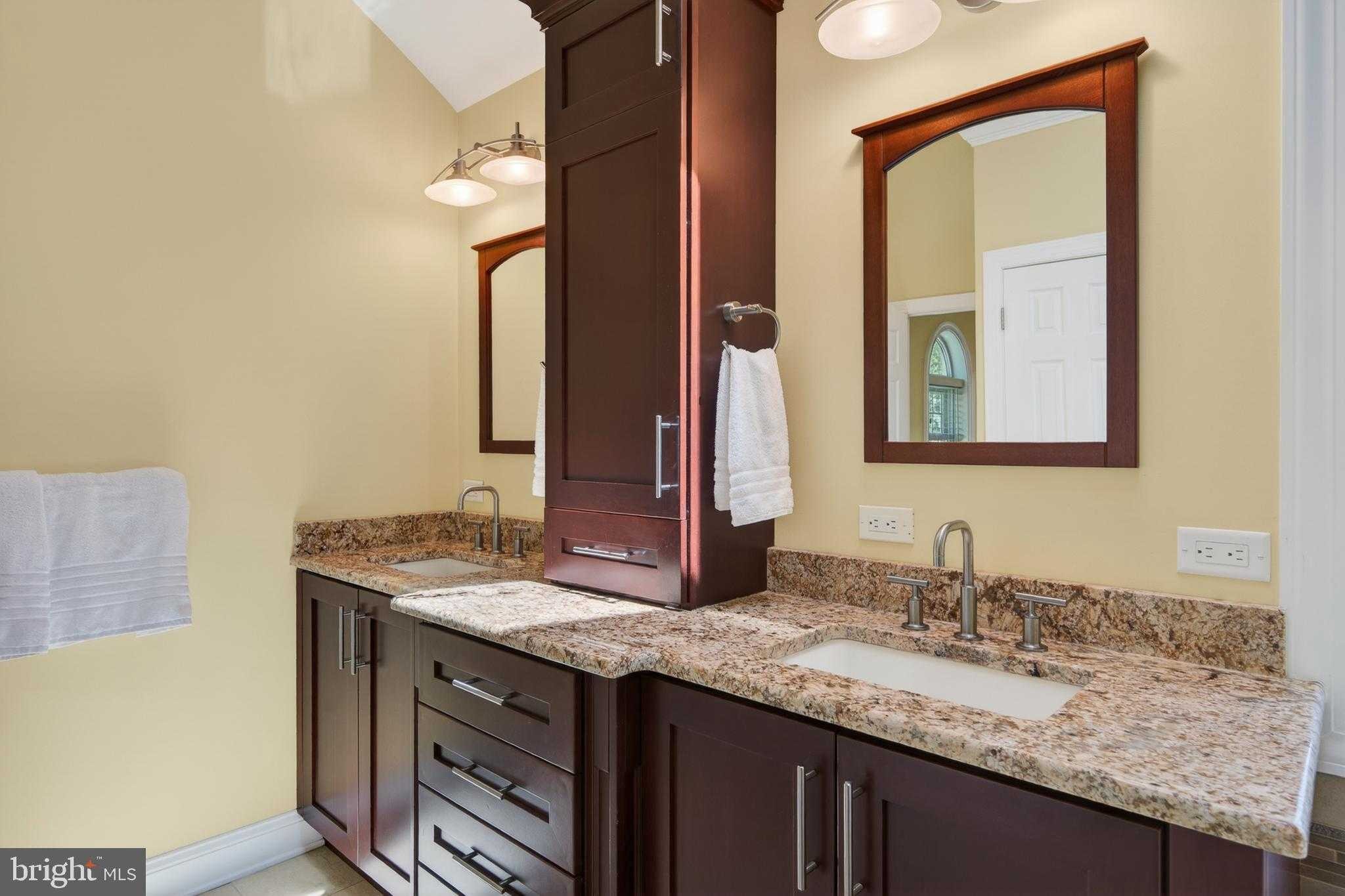 1207 Tullamore Cir photo 35