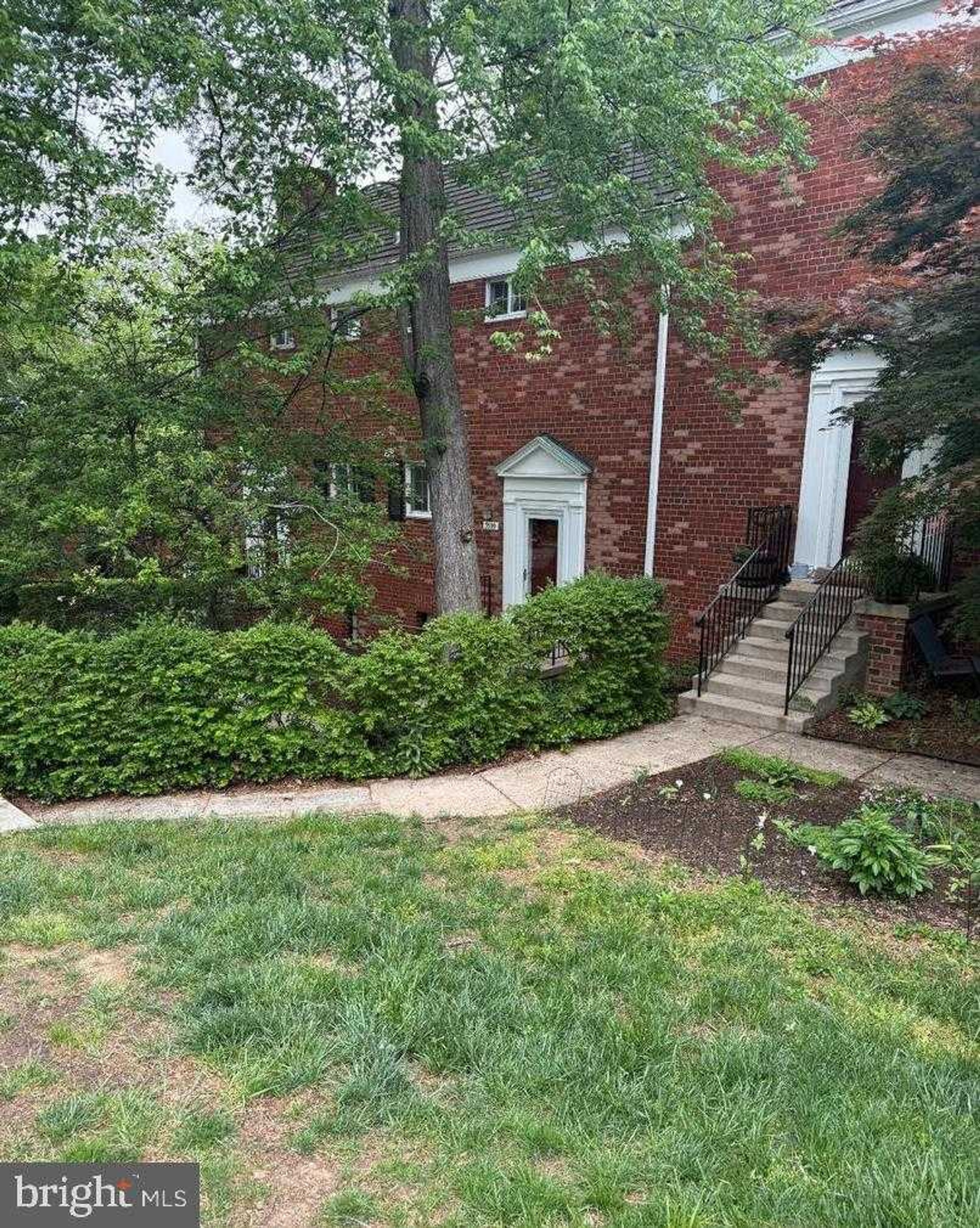 3539 Martha Custis Dr photo 2