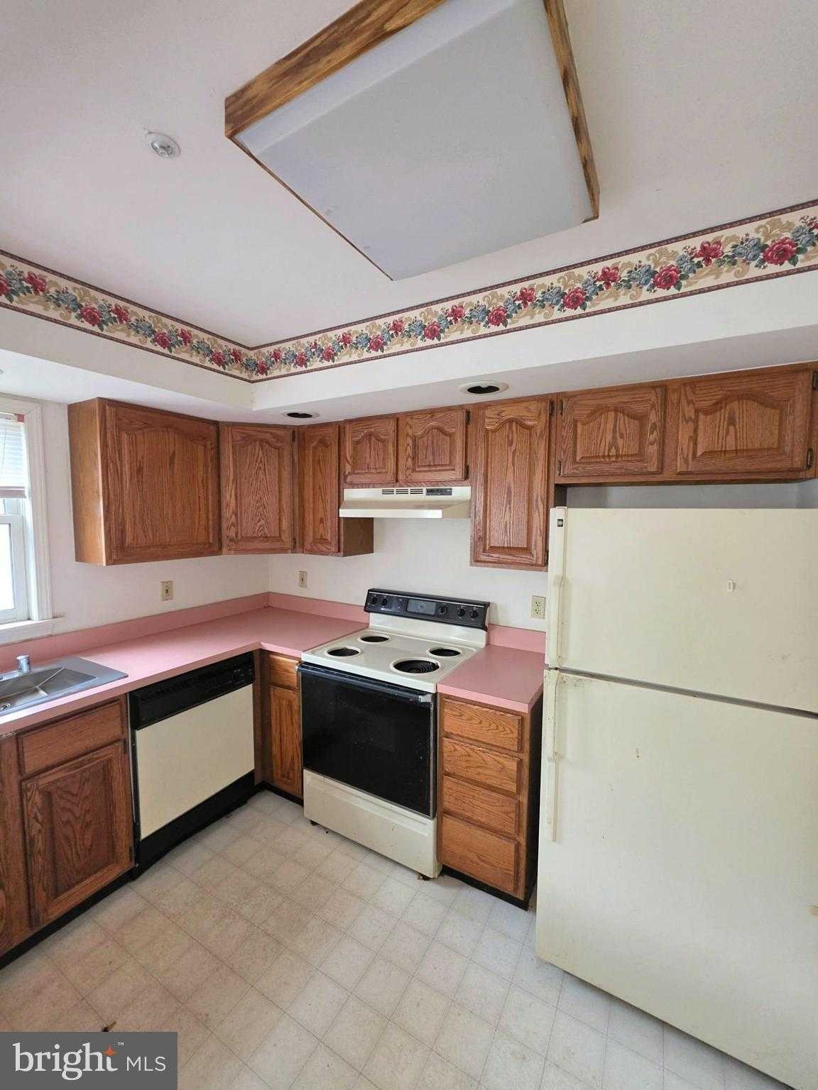 1411 Fulton St photo 2