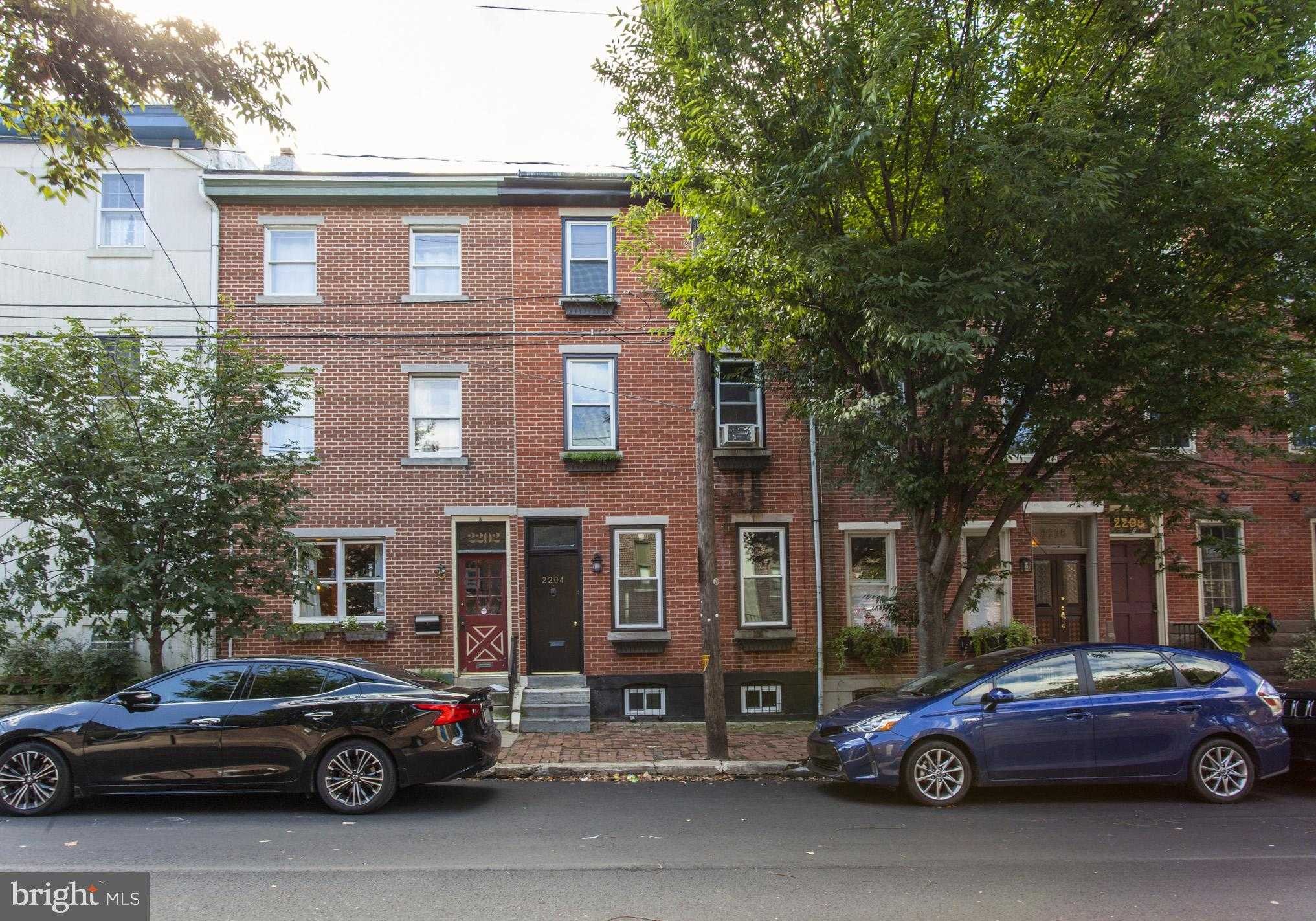 2204 Brown St photo 2