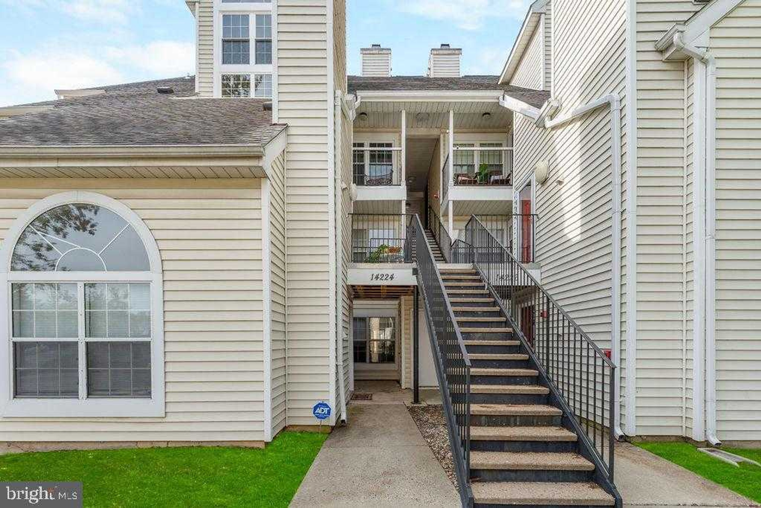 14224 Yardarm Way Apt 110, Laurel