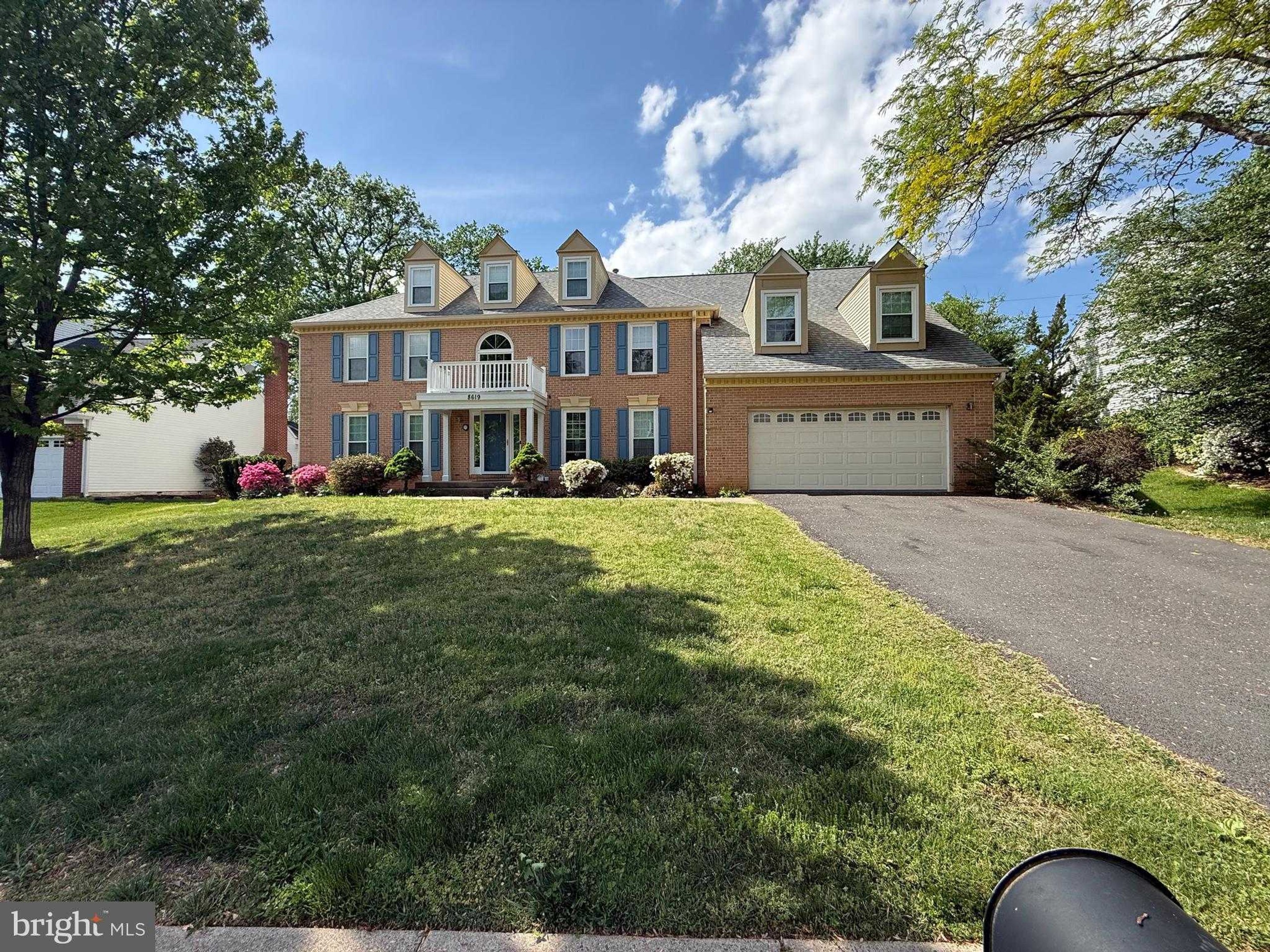 8619 Oak Chase Cir, Fairfax Station