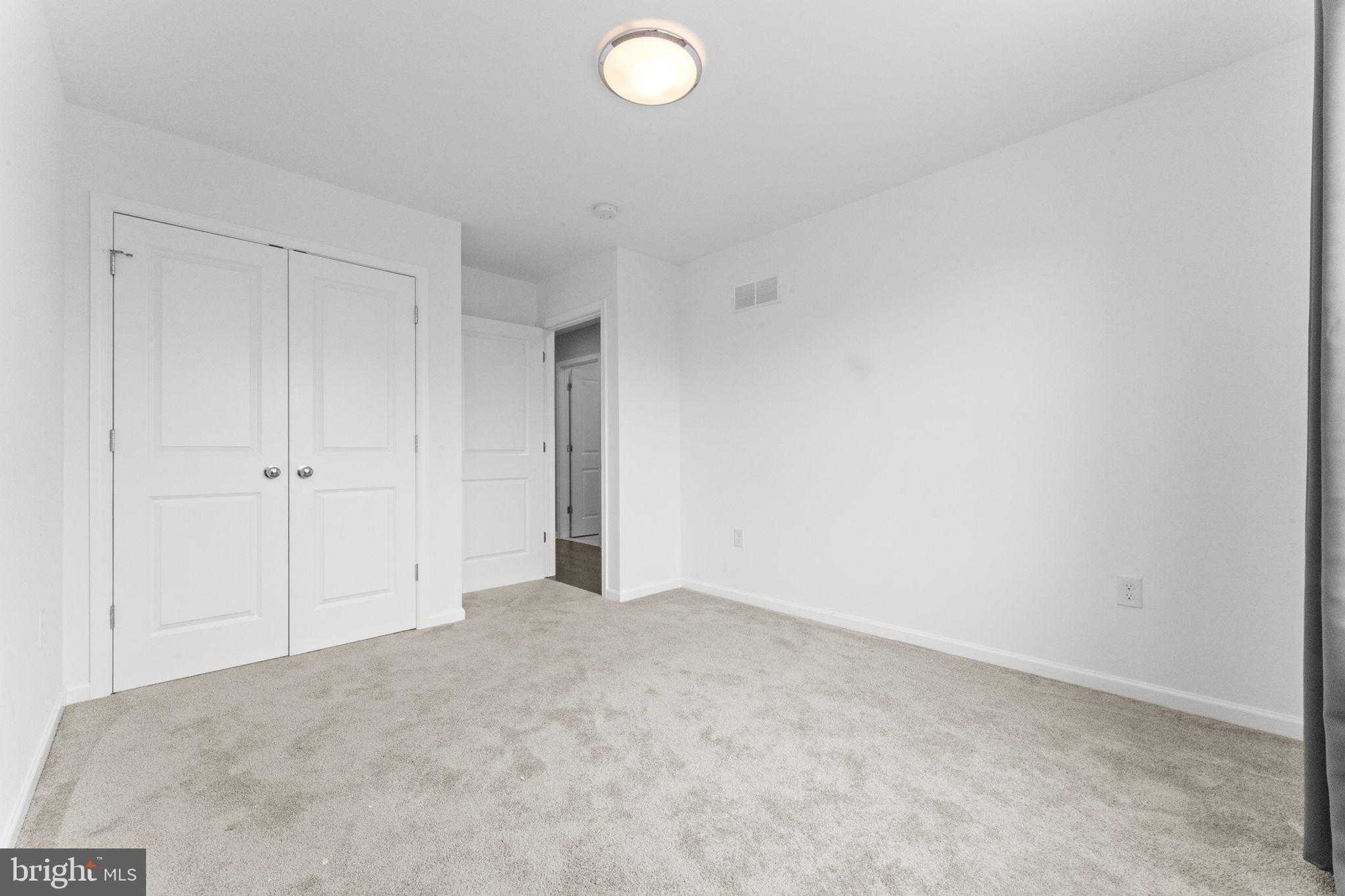 516 Coates Ln photo 21