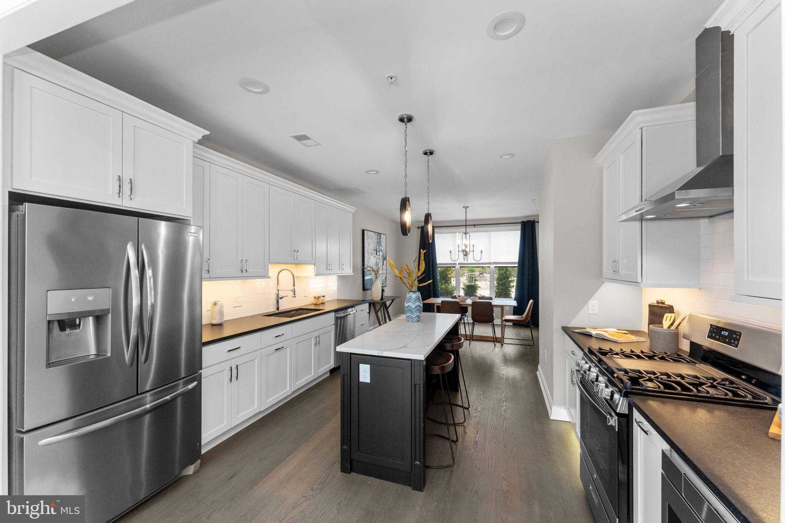 516 Coates Ln photo 8