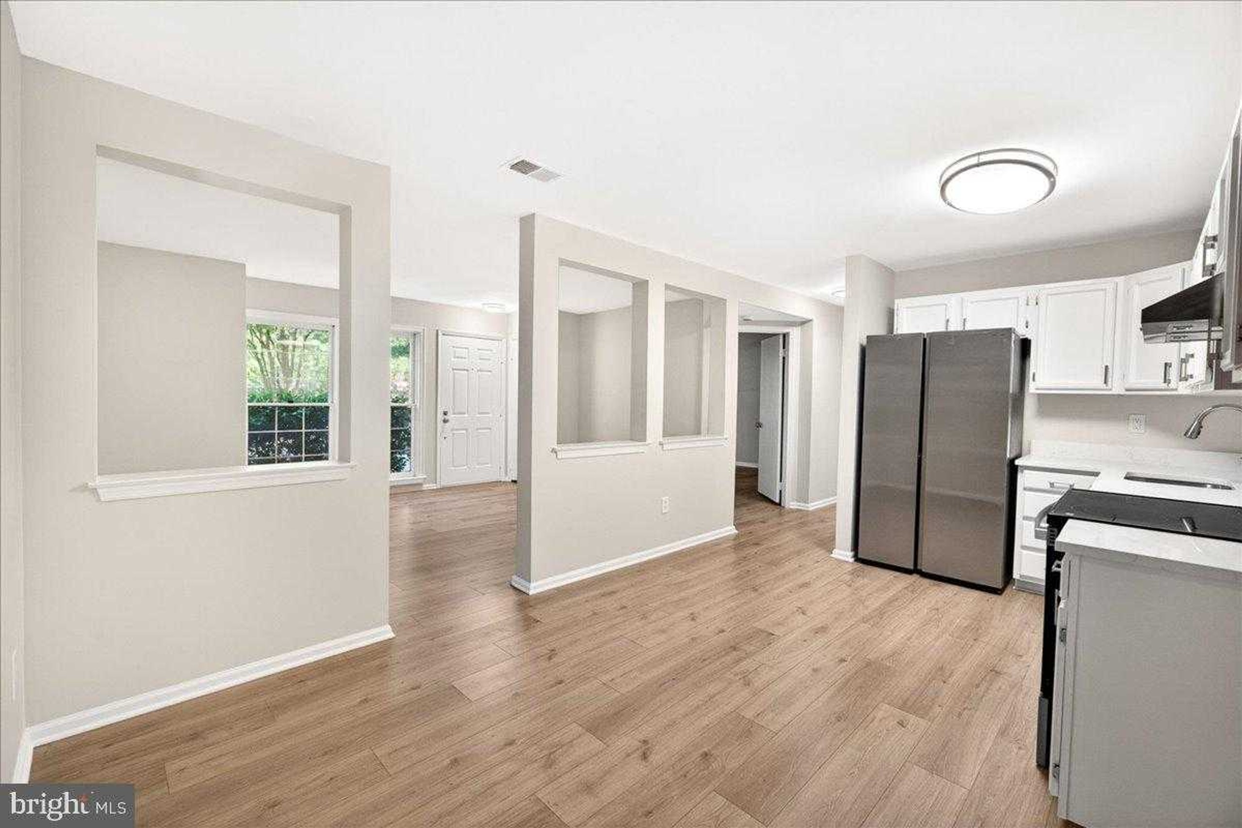 5700 Brewer House Cir photo 8