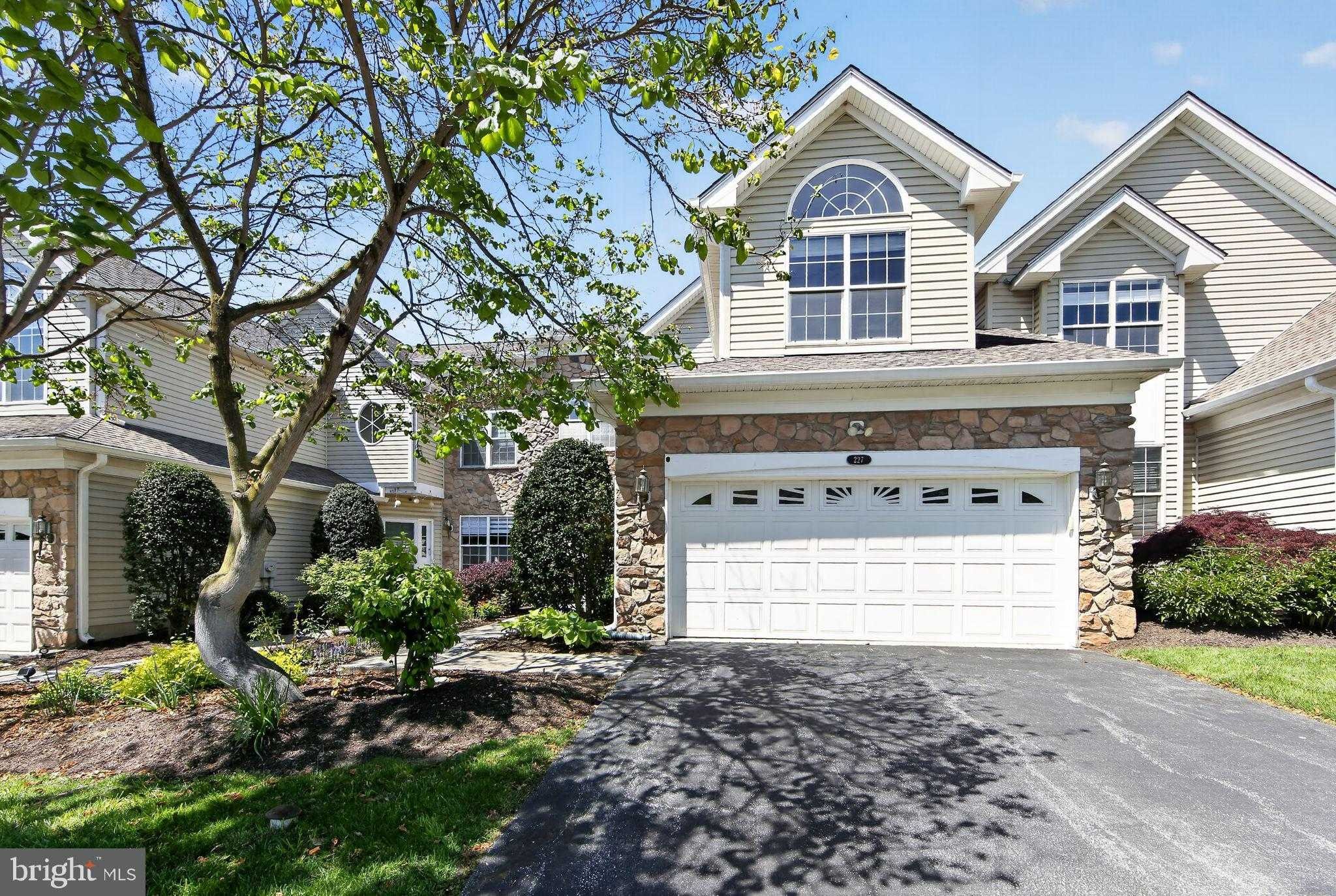 227 Silverbell CT