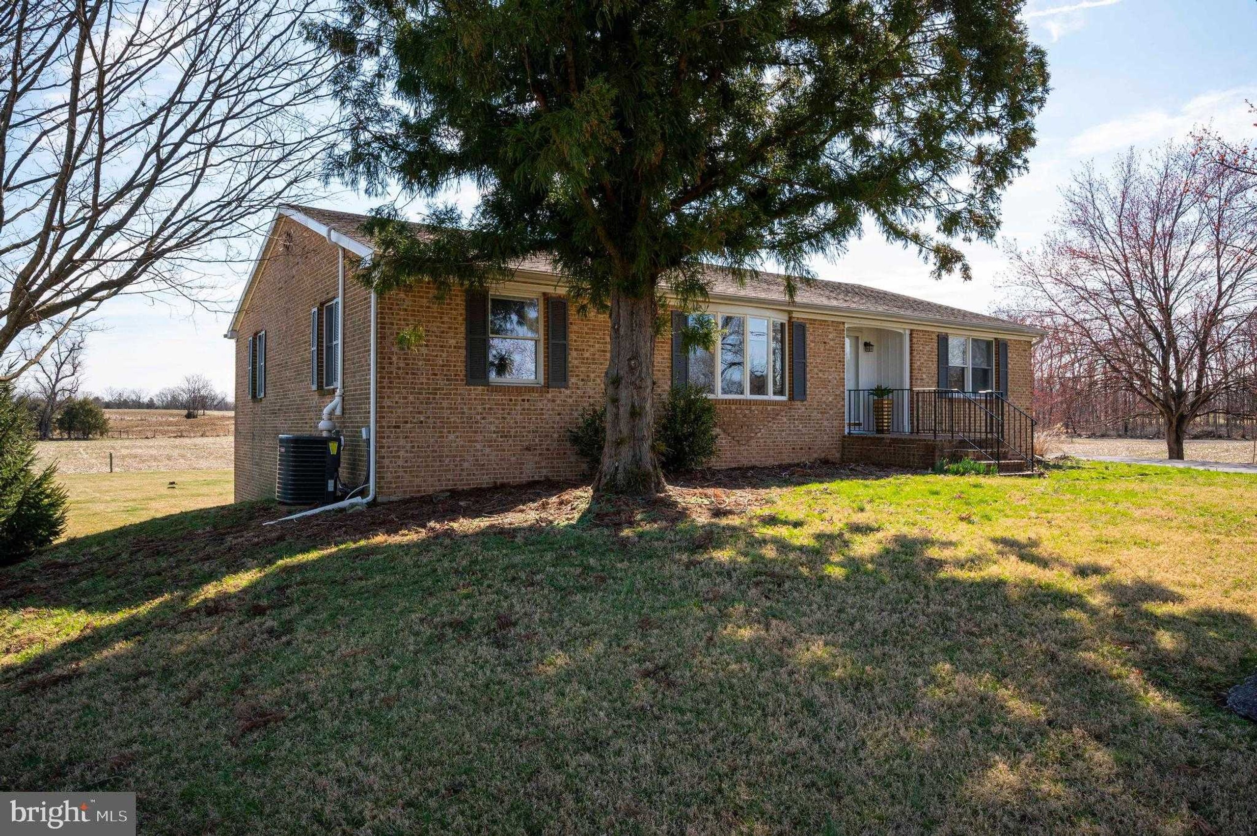 2340 Greensburg Rd, Martinsburg