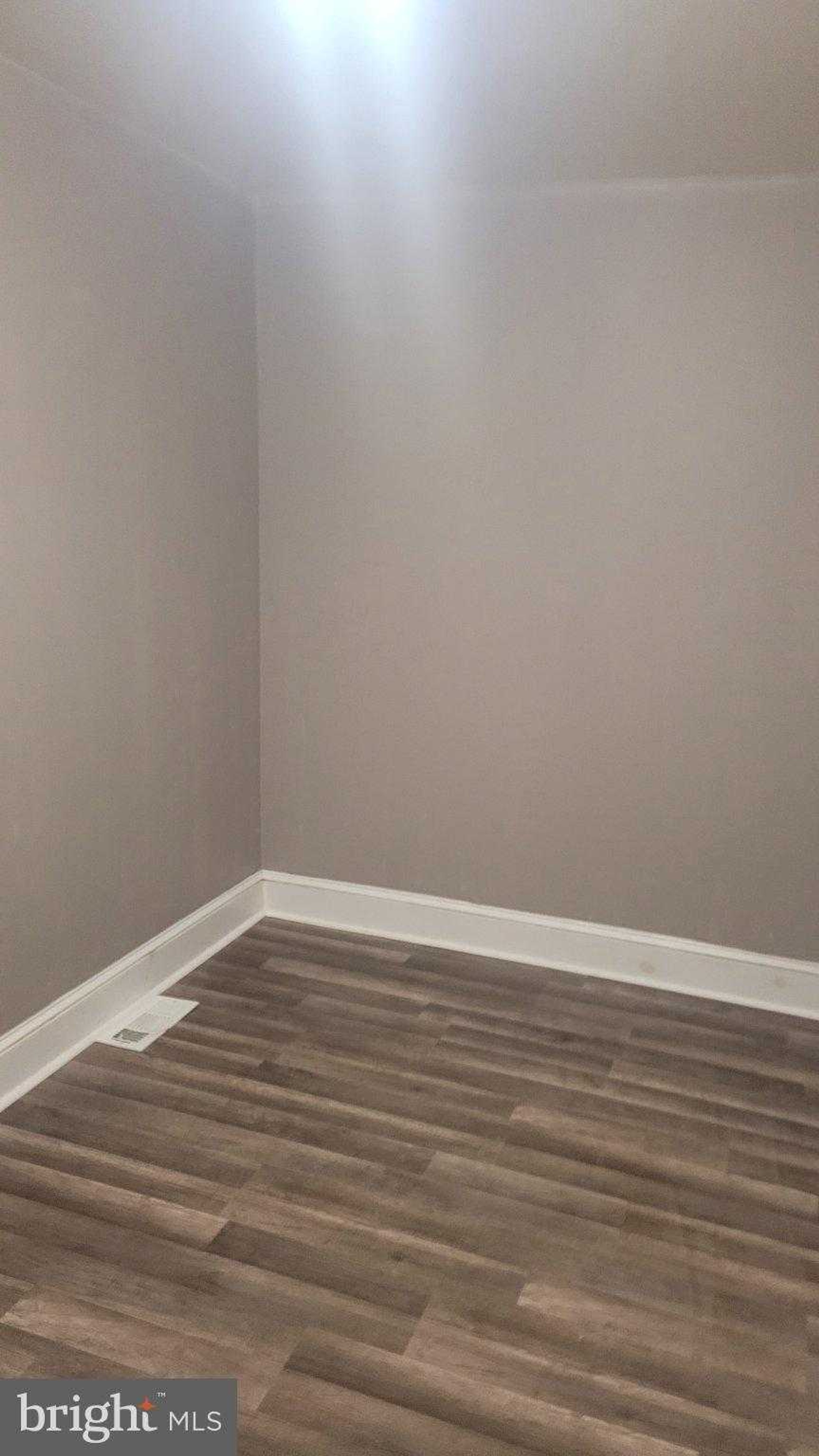 6327 Regent St photo 7