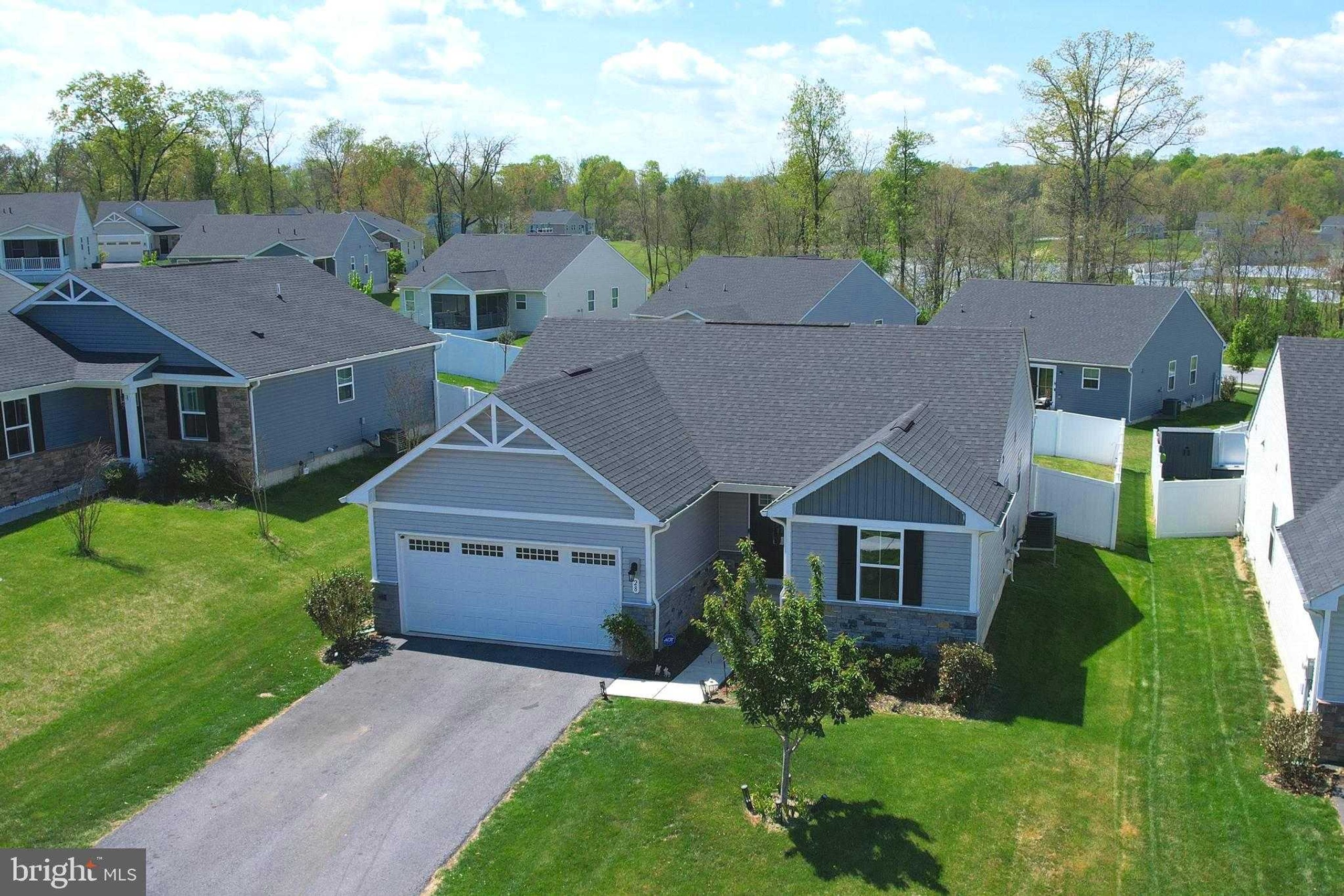 28 Boothbay Dr, Martinsburg