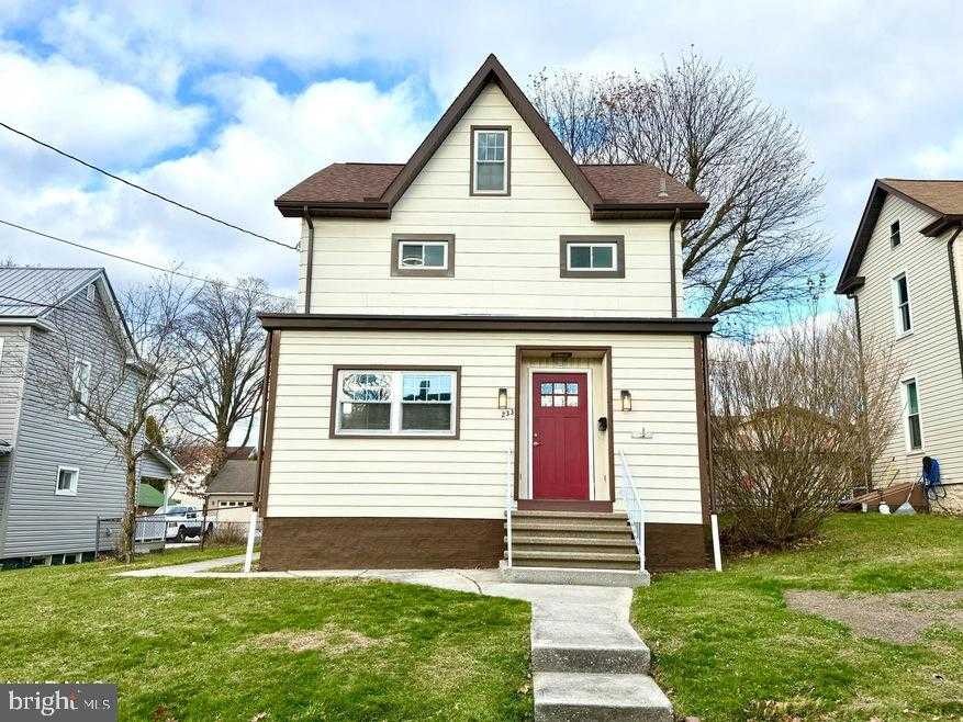 233 Columbus Ave photo 2