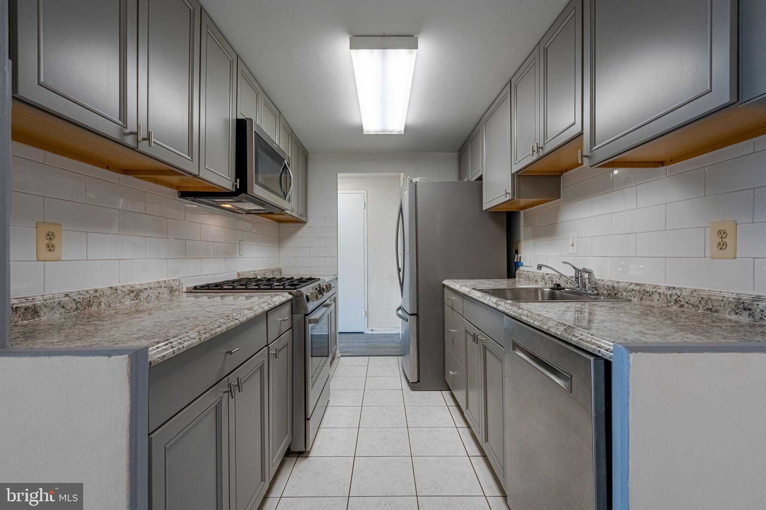 4600 Duke St Apt 1009 photo 16