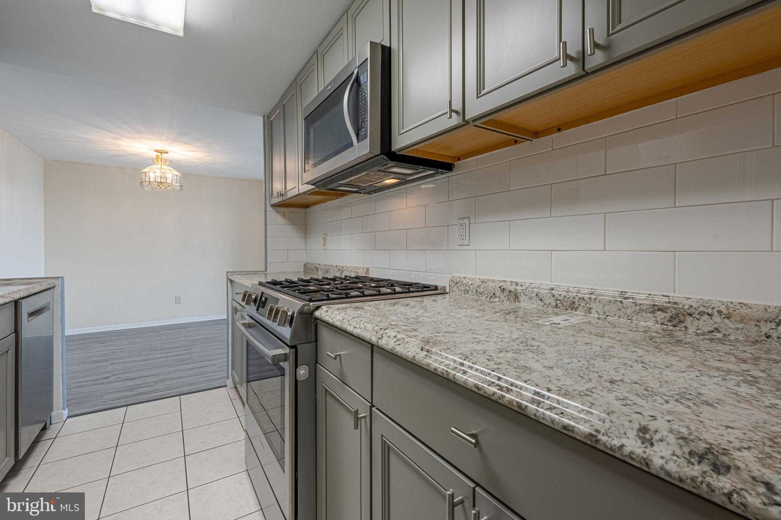 4600 Duke St Apt 1009 photo 20