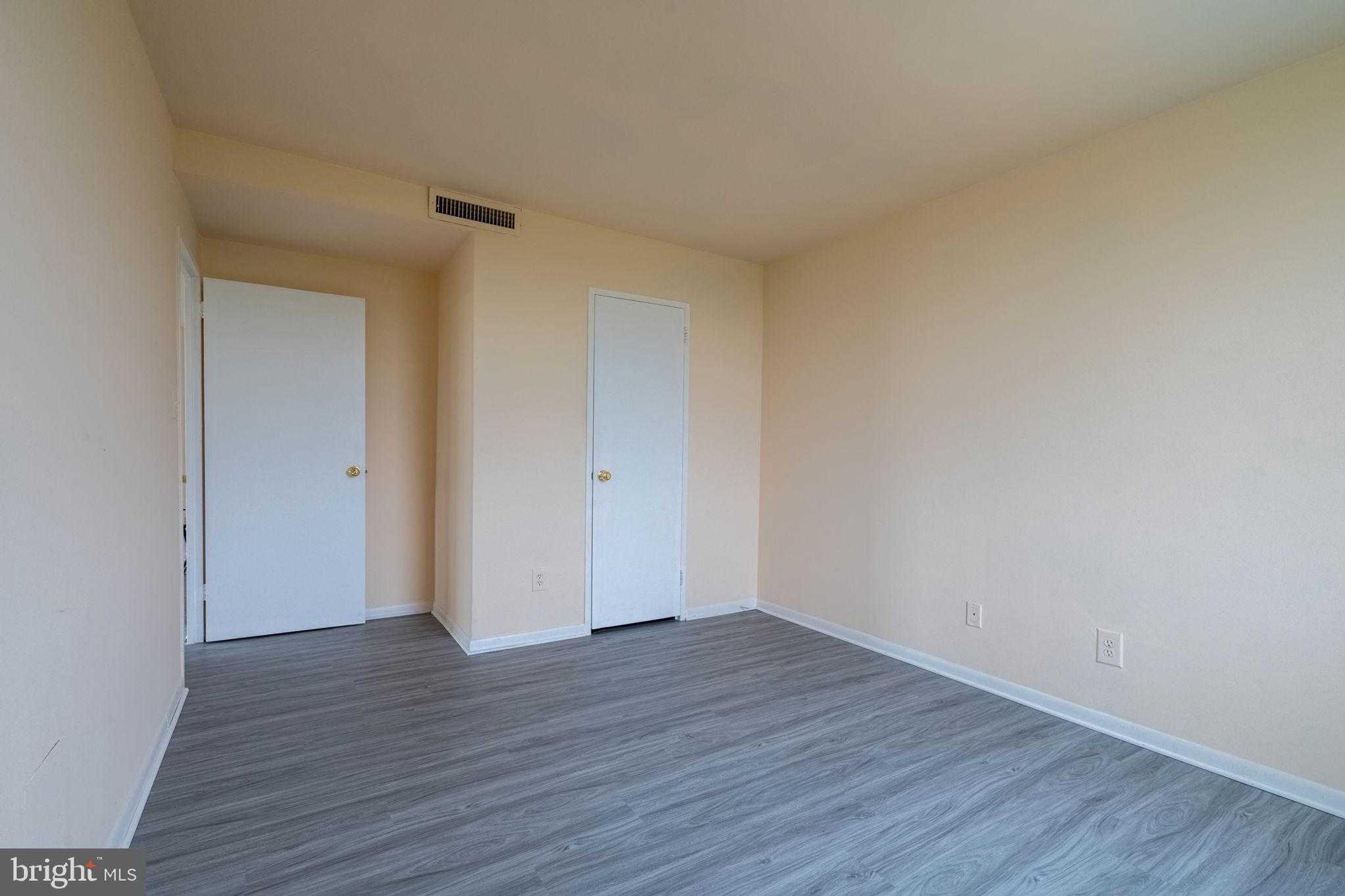 4600 Duke St Apt 1009 photo 28