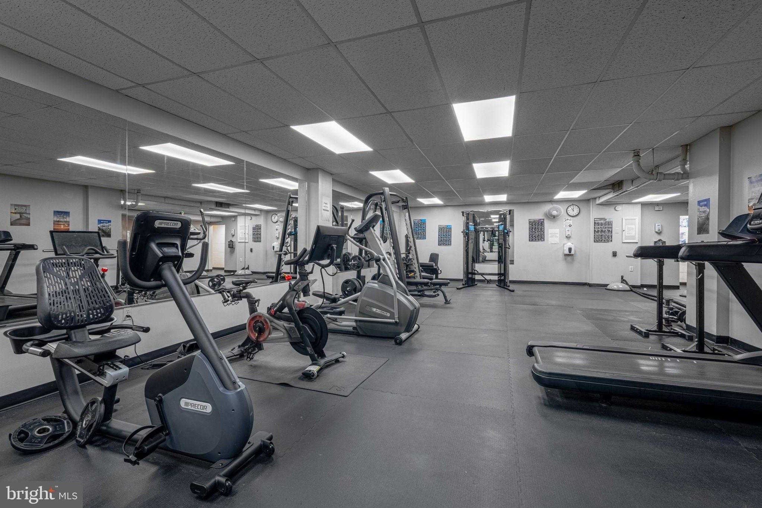 4600 Duke St Apt 1009 photo 37