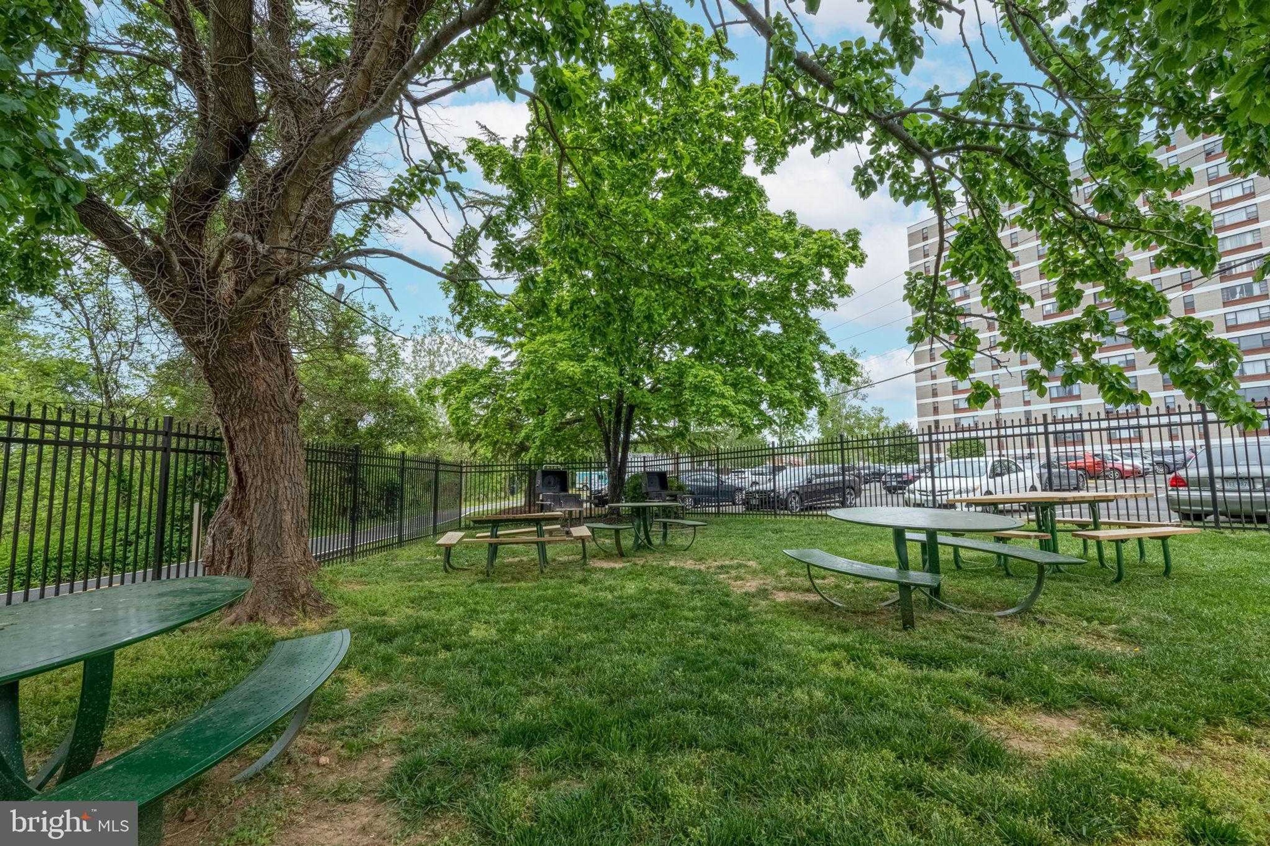 4600 Duke St Apt 1009 photo 41