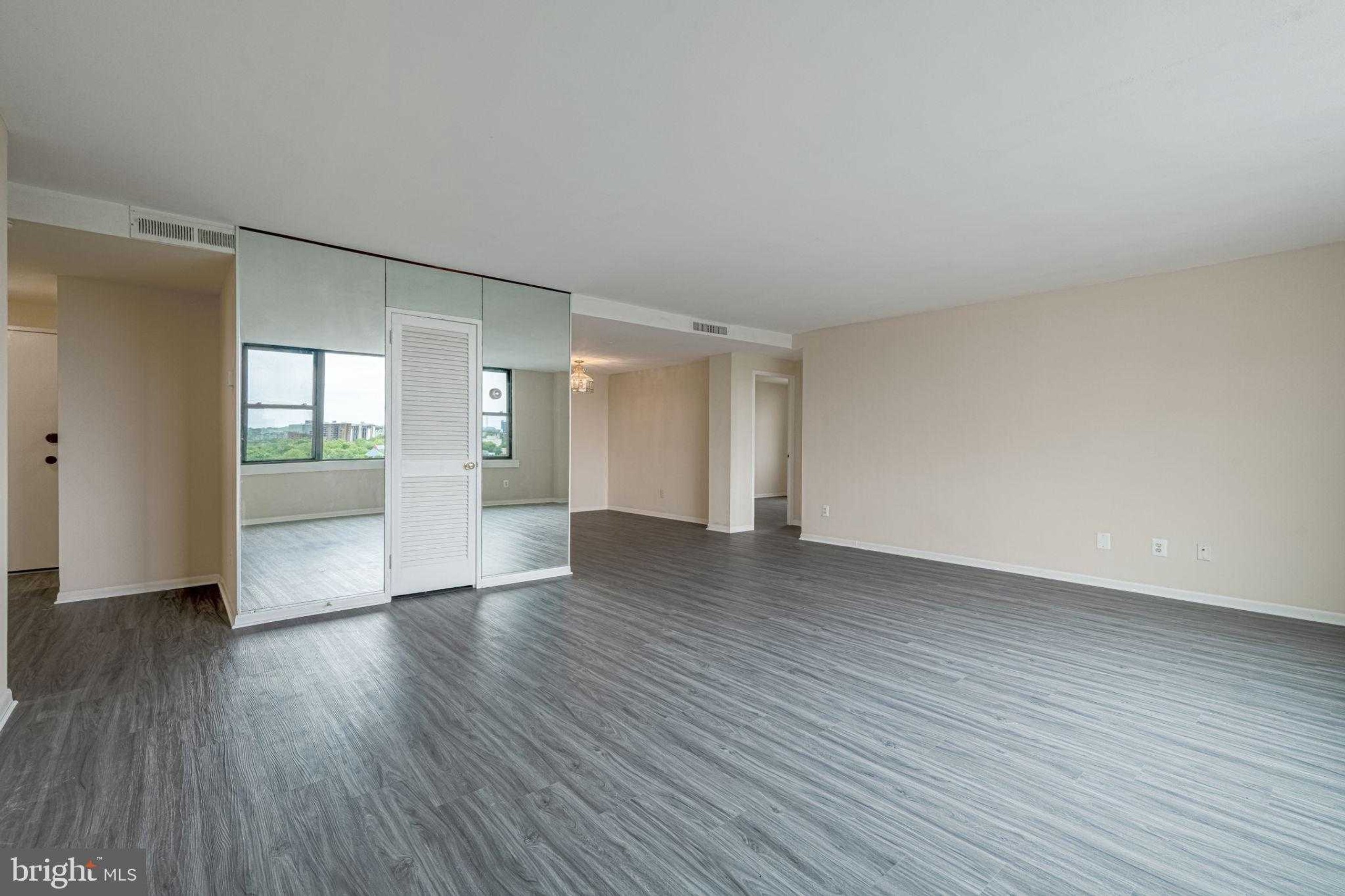 4600 Duke St Apt 1009 photo 9