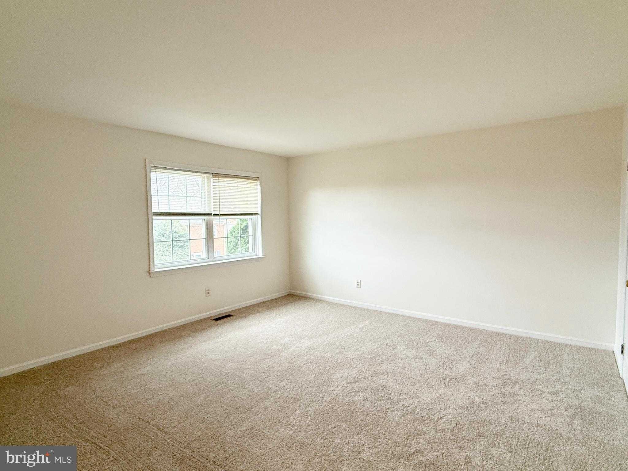 9833 Hagel Cir photo 11