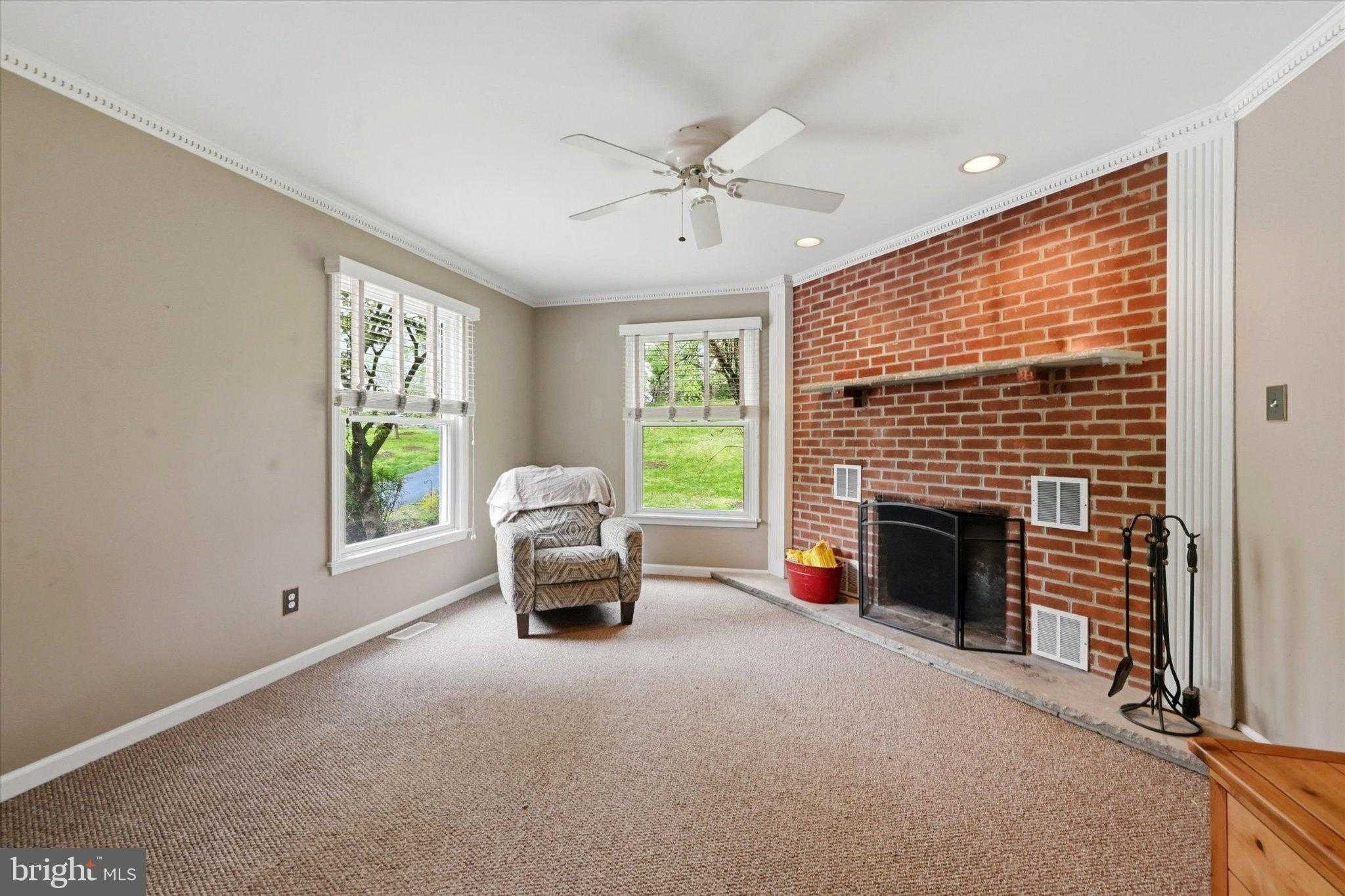 1010 Nicole Dr photo 7