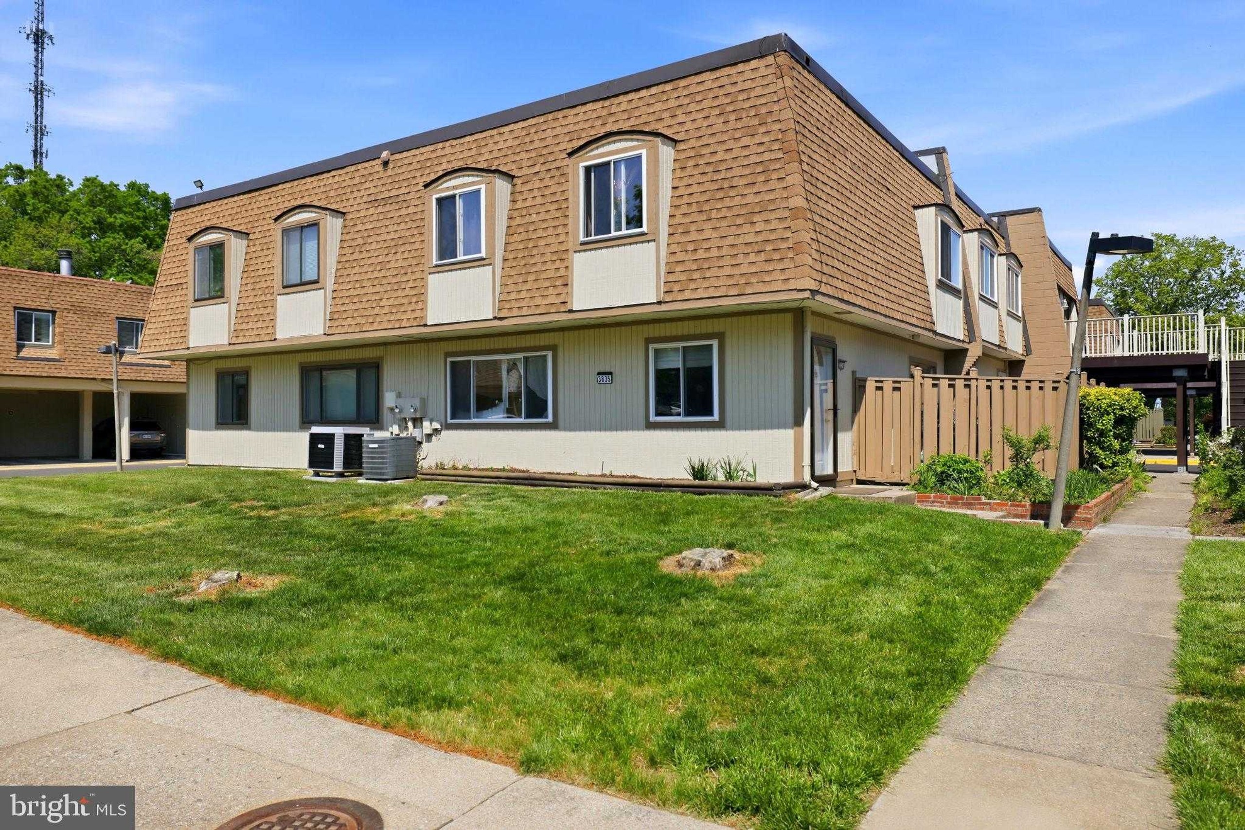 3831 Miramonte Pl, Alexandria