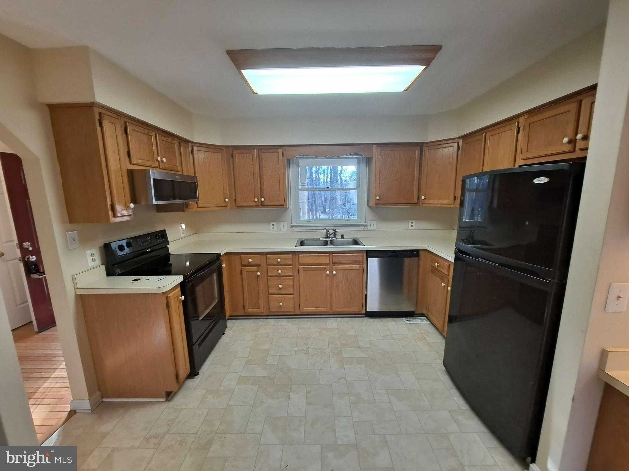 11801 Wilderness Park Dr photo 2