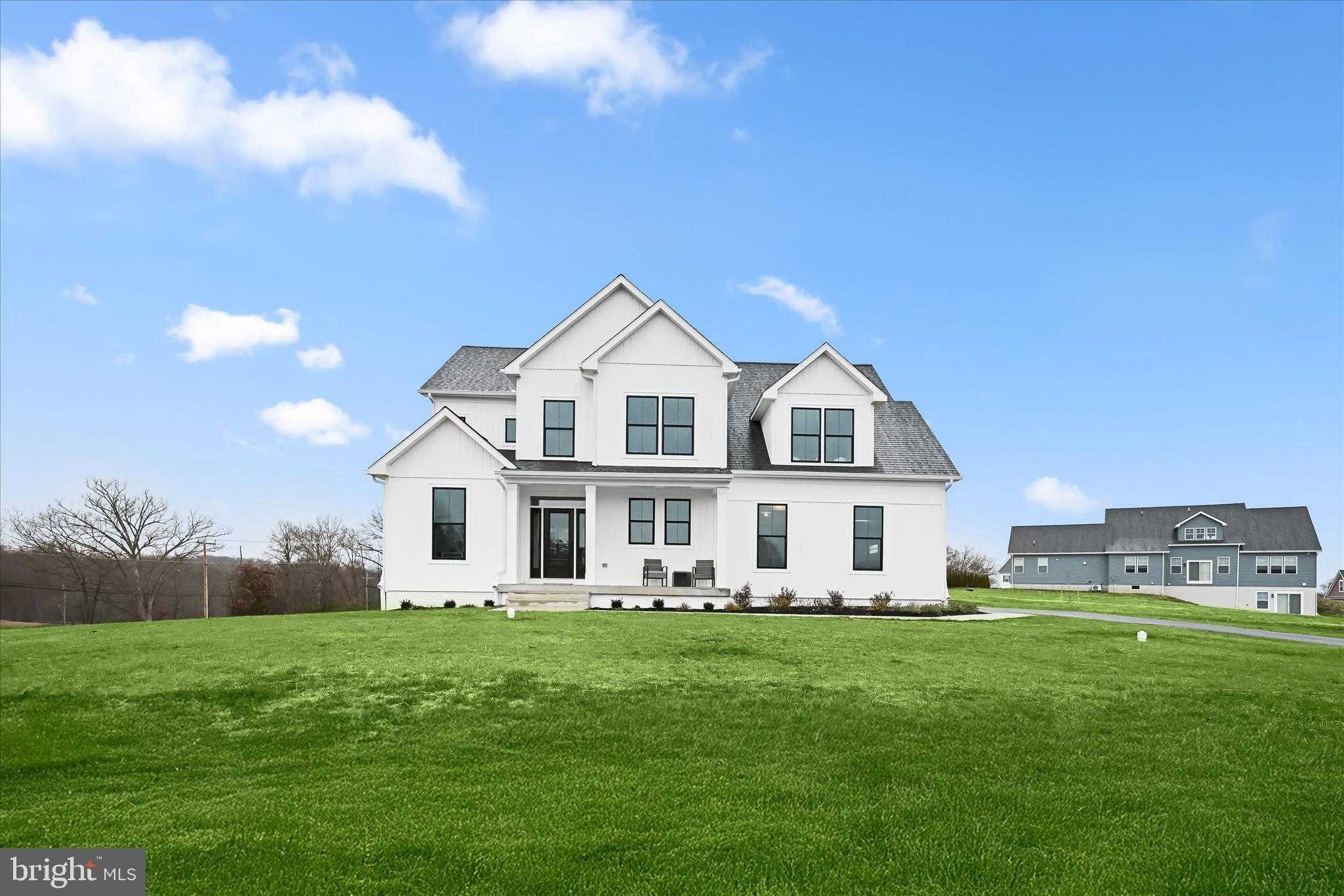 2001 Clover Dr photo 2