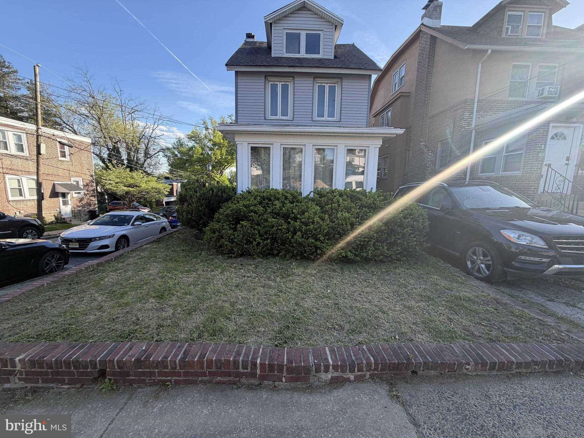 142 Bartlett Ave photo 3