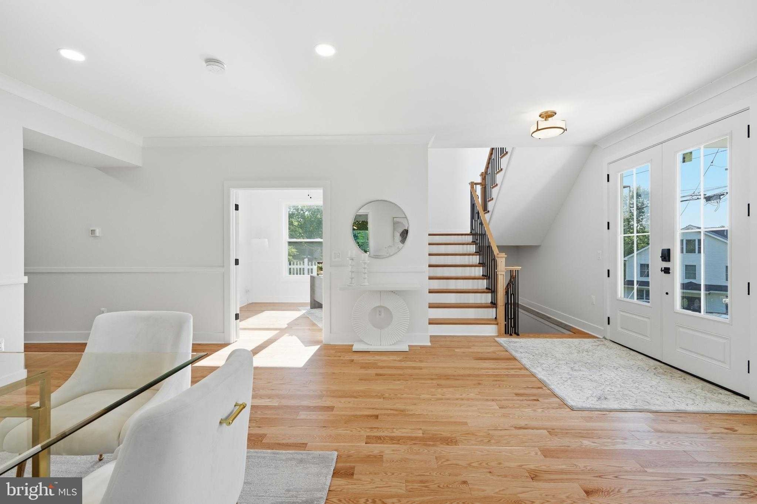 132 N Earley St photo 7