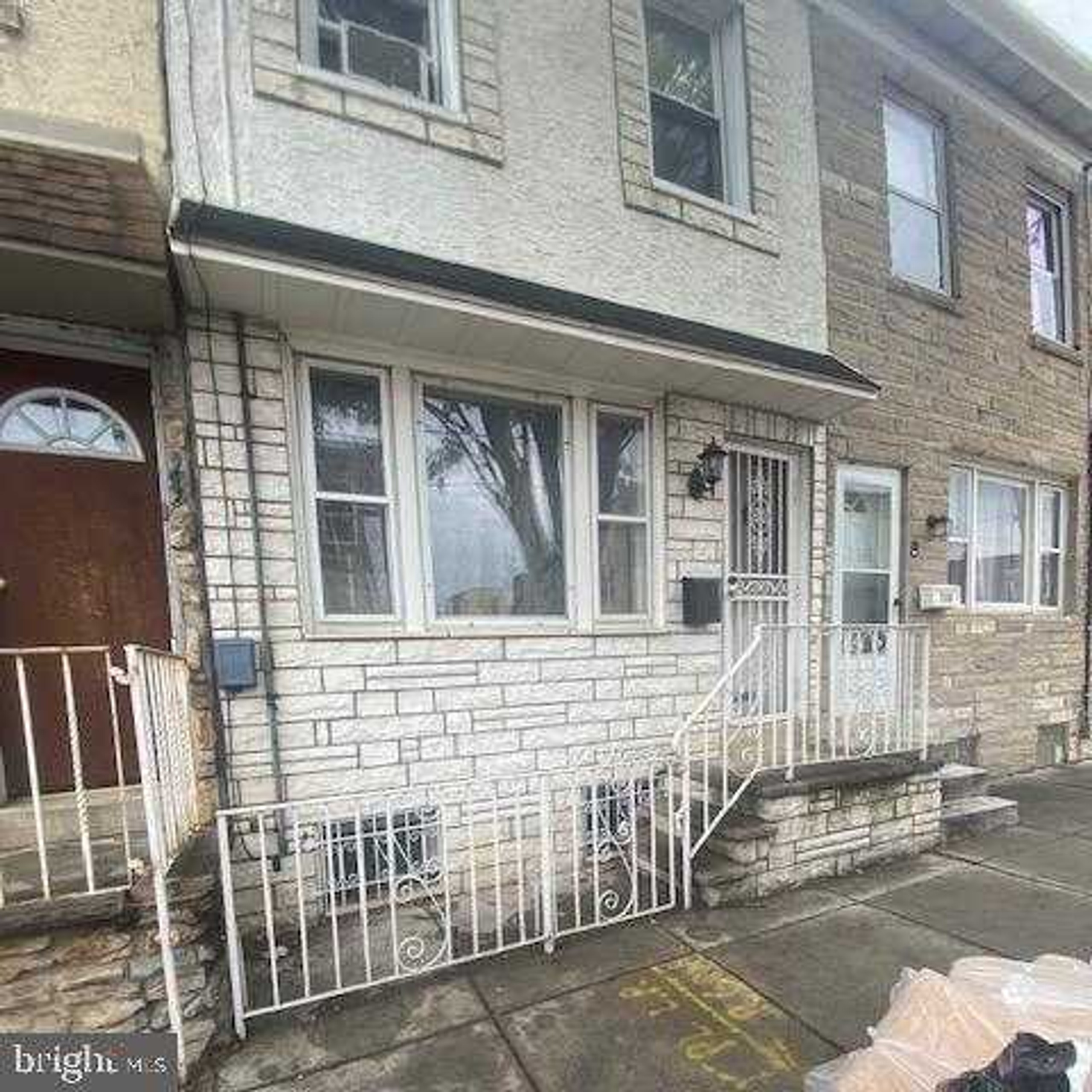 2557 E Monmouth St, Philadelphia