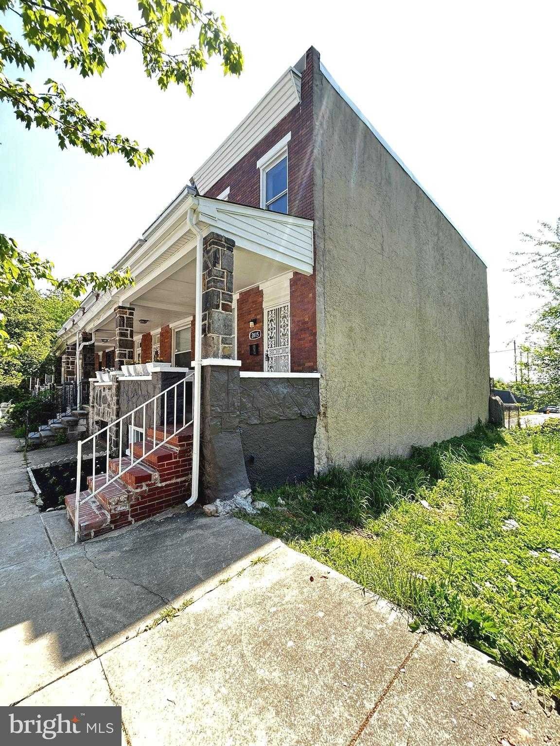 2815 E Chase St photo 2