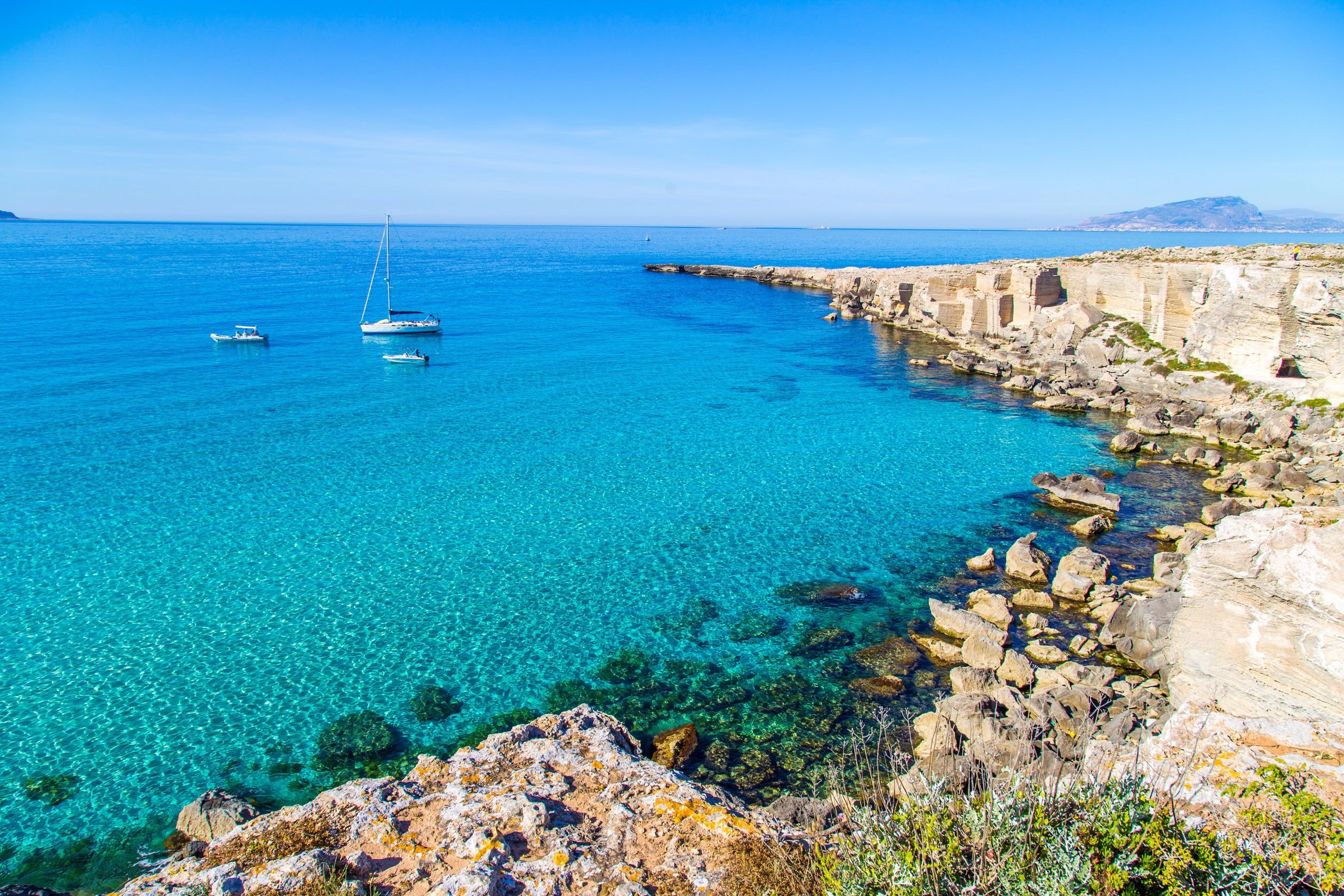 Isole Egadi, Favignana e Levanzo