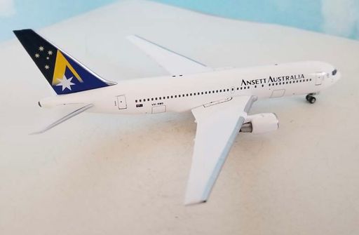 Aeroclassics AC419652 1:400 Ansett Australia Boeing 767-200 VH-RMG | MADb