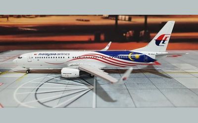 Malaysia Airlines Boeing 737-800 w/ Winglets 9M-MSA 画像1