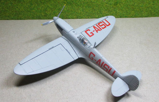 Corgi AA31912 1:72 Private Supermarine Spitfire AB910/G-AISU | MADB