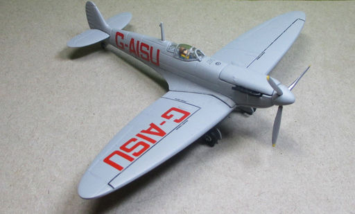 Corgi AA31912 1:72 Private Supermarine Spitfire AB910/G-AISU | MADB