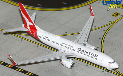Qantas Airways - Boeing 737-800 w/ Scimitar Winglets - VH-VZW 1