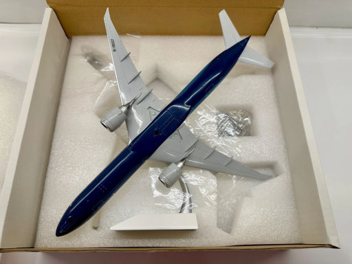 JC Wings XX20020 1:200 China Airlines Boeing 777-300ER B-18007 | MADB
