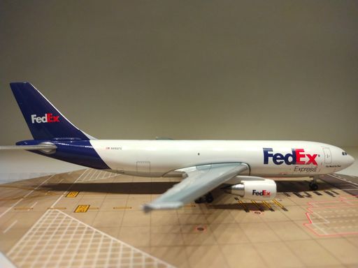 Aeroclassics AC419961 1:400 FedEx Express Airbus A300-600F N692FE | MADB