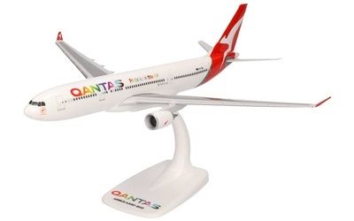 Qantas Airways - Airbus A330-200 - VH-EBL 1